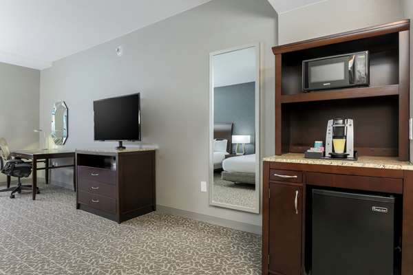  - Hilton Garden Inn Arlington Southwest