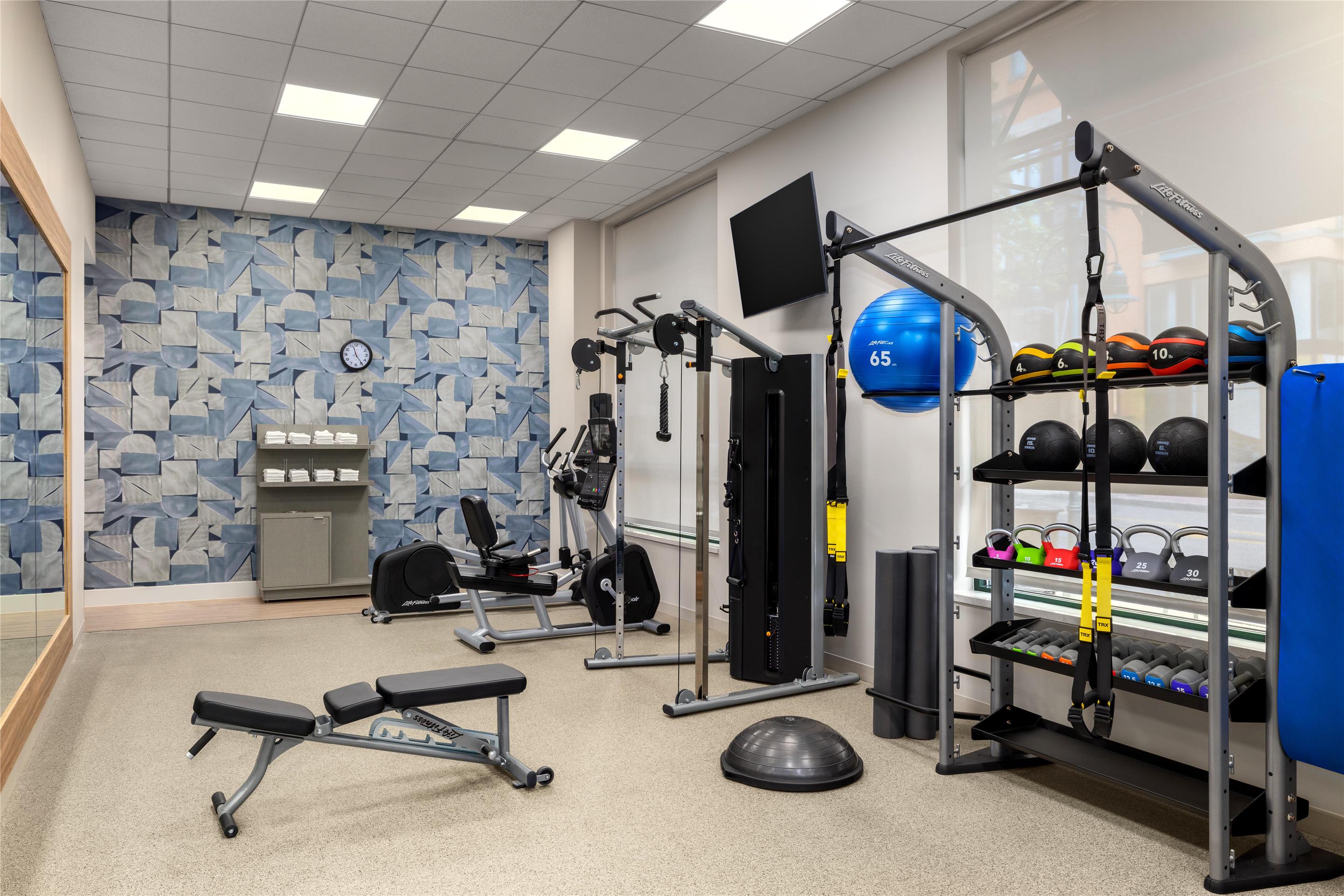 Health club fitness center gym | Hilton Garden Inn Arlington-Shirlington