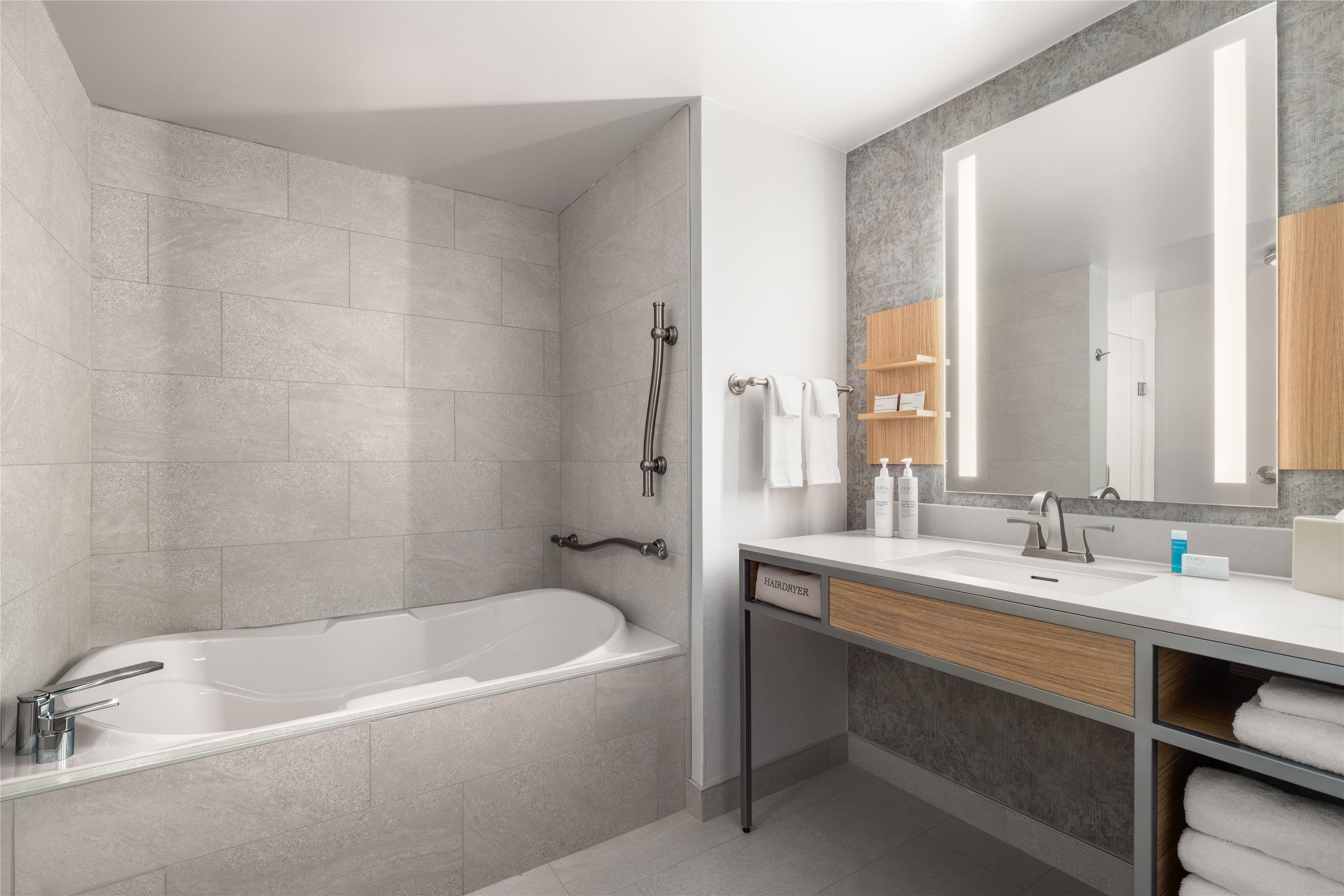 Guest room bath