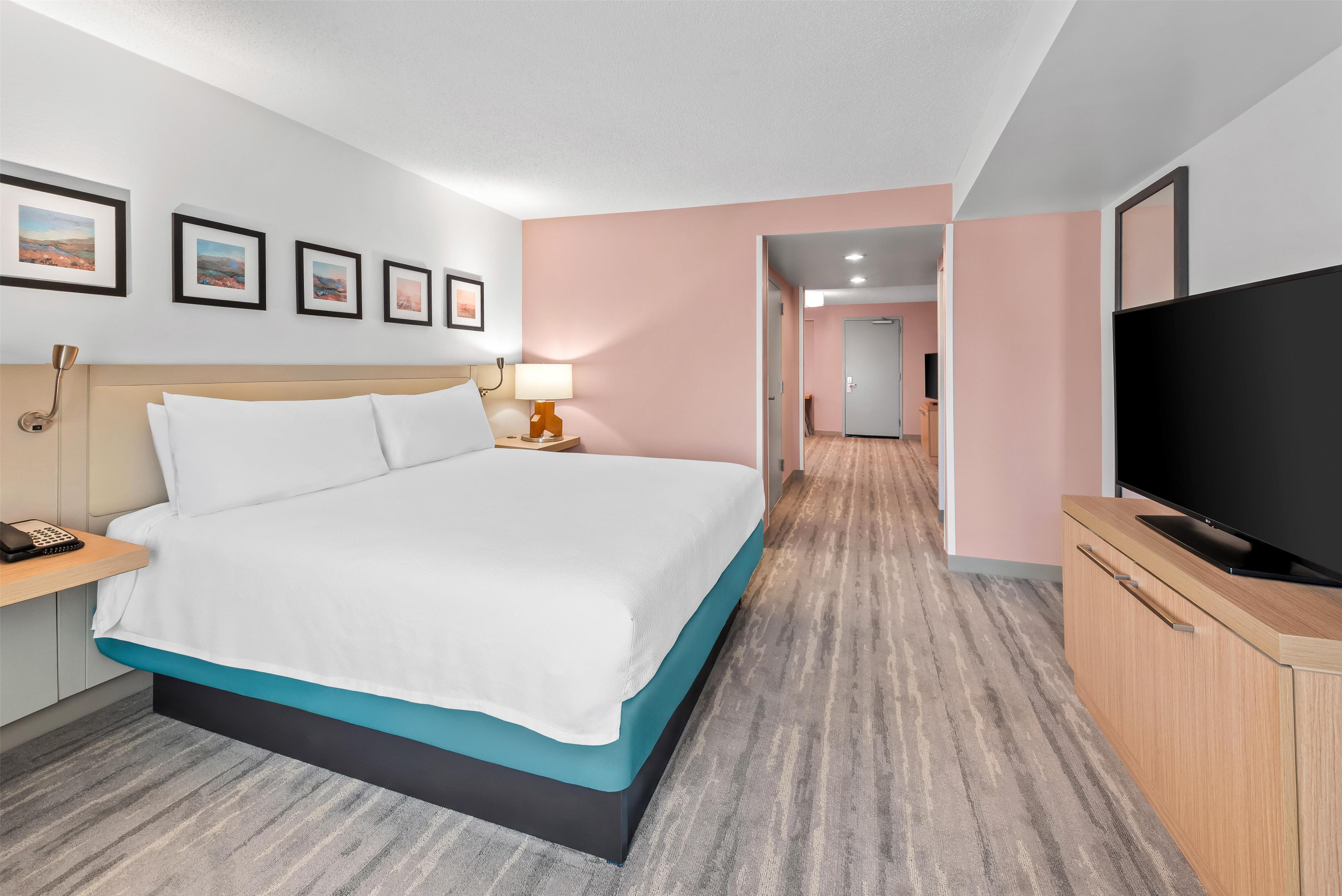 Guest room