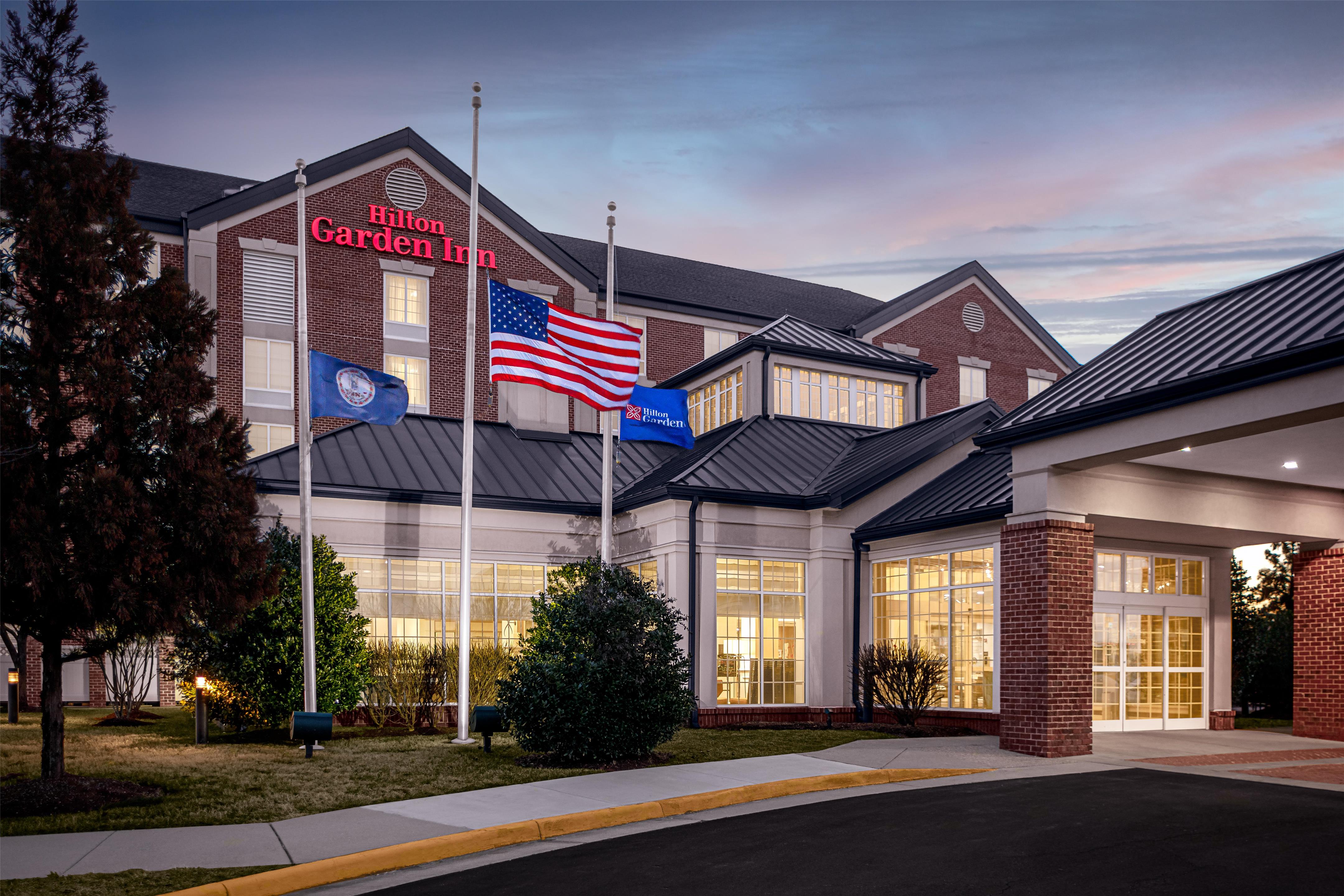 Exterior | Hilton Garden Inn Fredericksburg