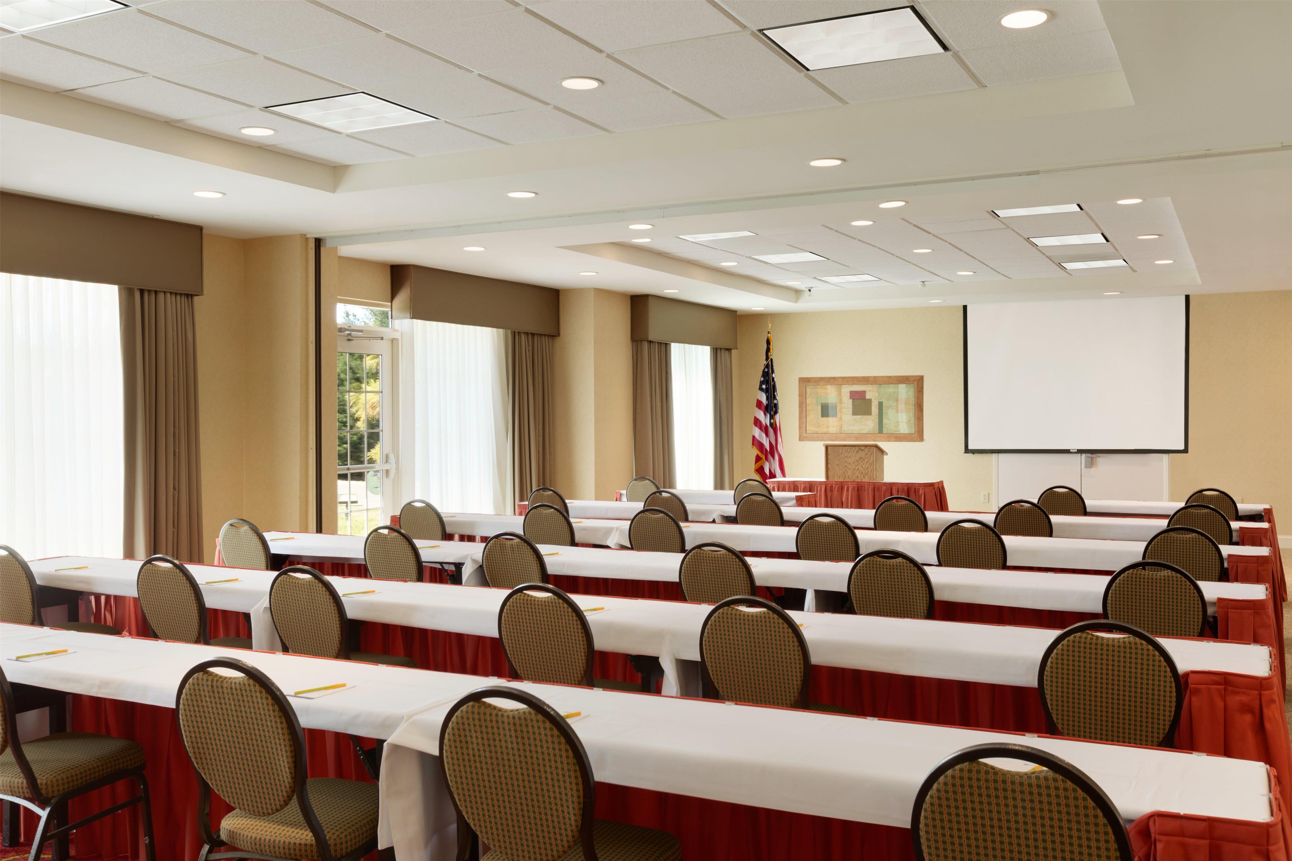 Meeting Room | Hilton Garden Inn Fredericksburg