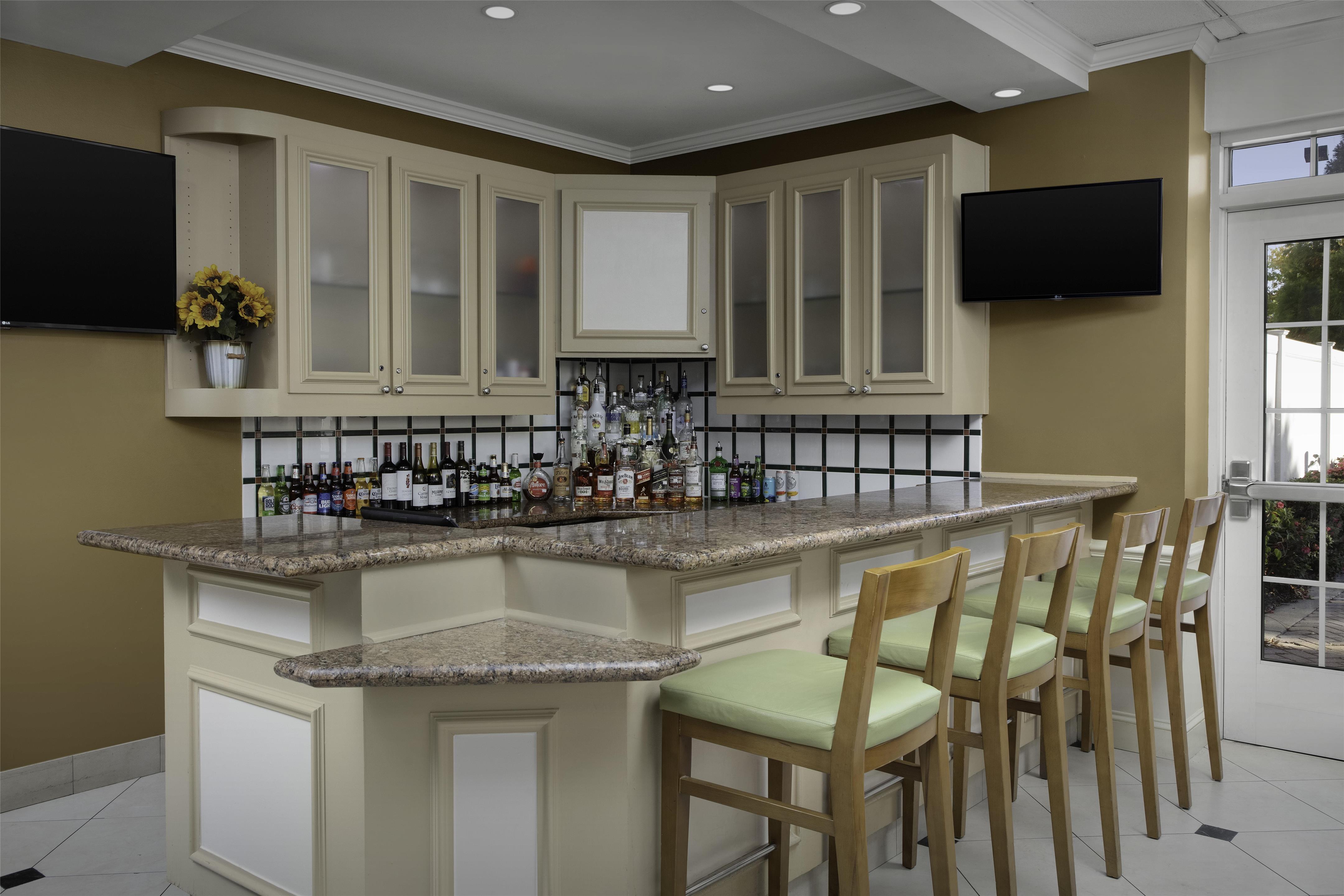 BarLounge | Hilton Garden Inn Fredericksburg