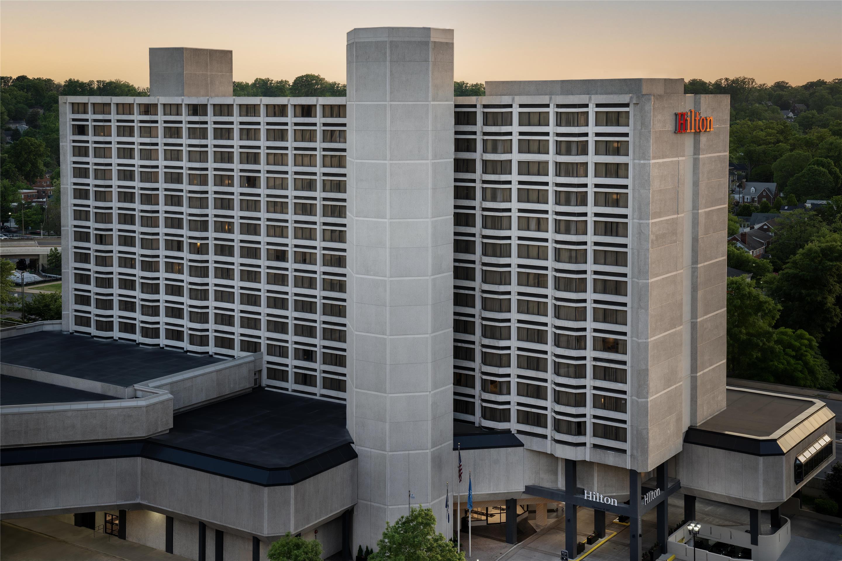 Exterior | Hilton Arlington National Landing