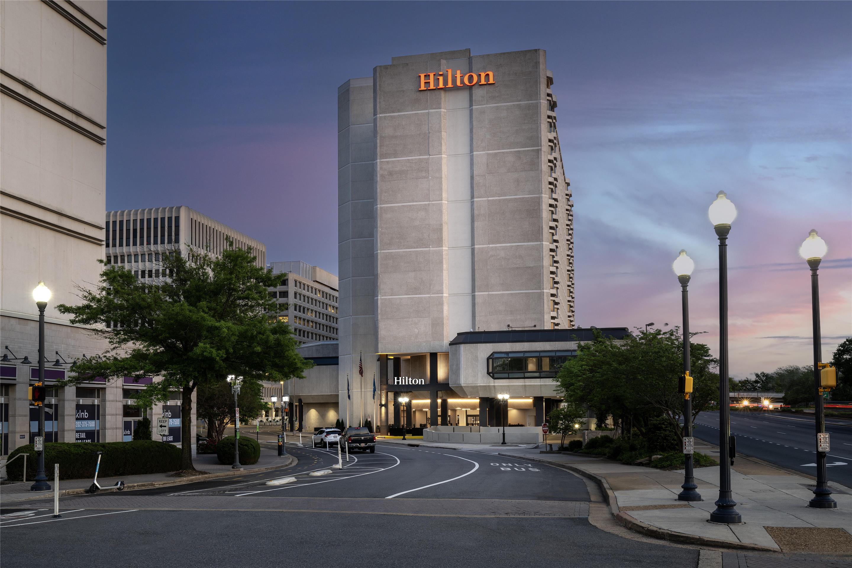 Exterior | Hilton Arlington National Landing