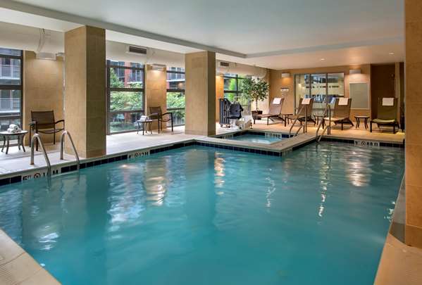 Pool - Hilton Garden Inn US Capitol DC