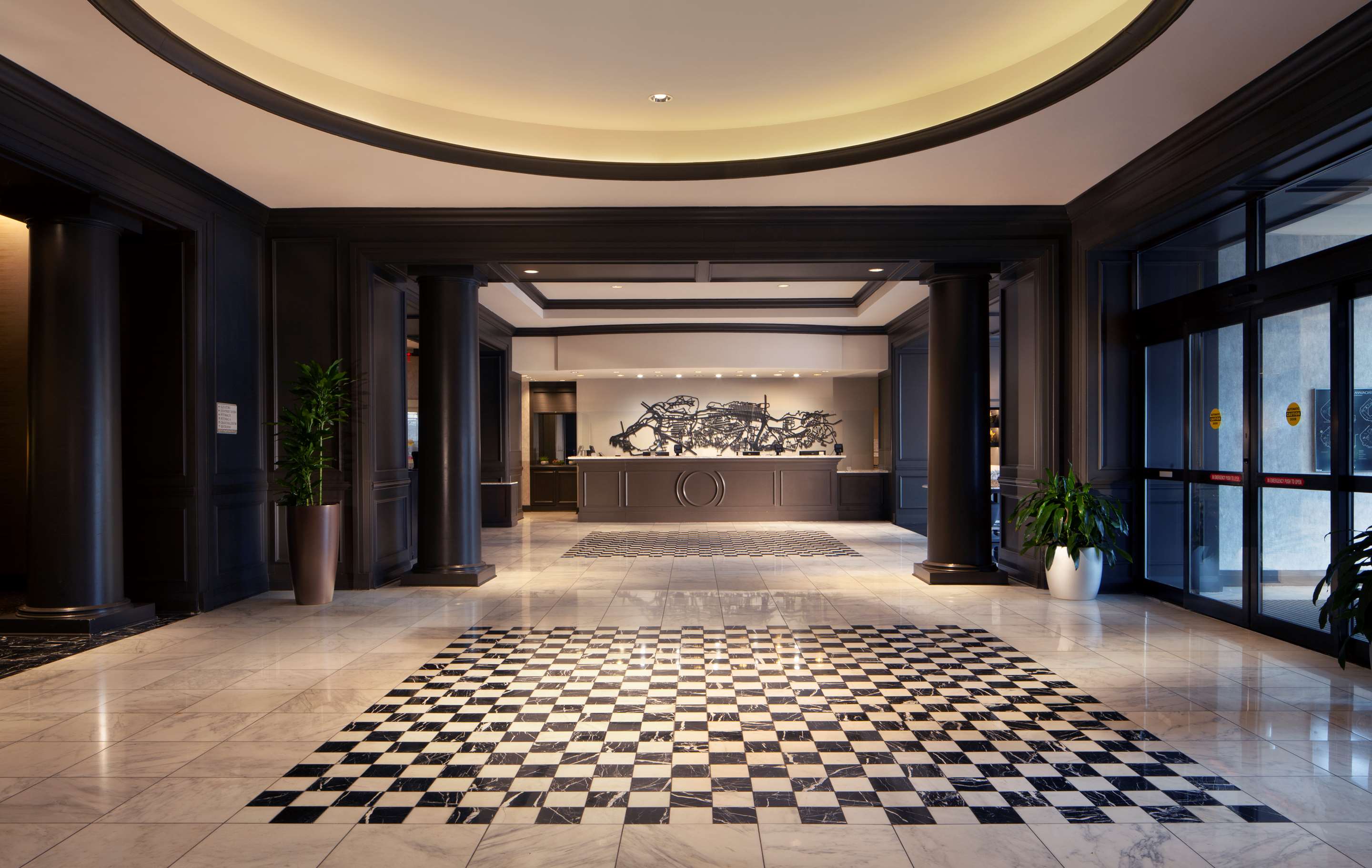 Lobby | Hilton Alexandria Old Town