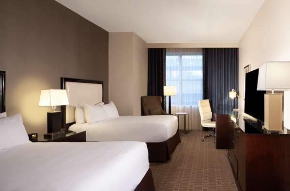  - Hilton Hotel Old Town Alexandria - I-95 & I-495, Exit 176B