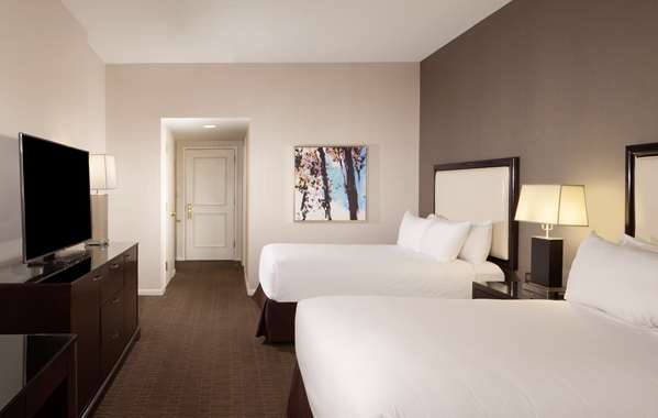  - Hilton Hotel Old Town Alexandria - I-95 & I-495, Exit 176B