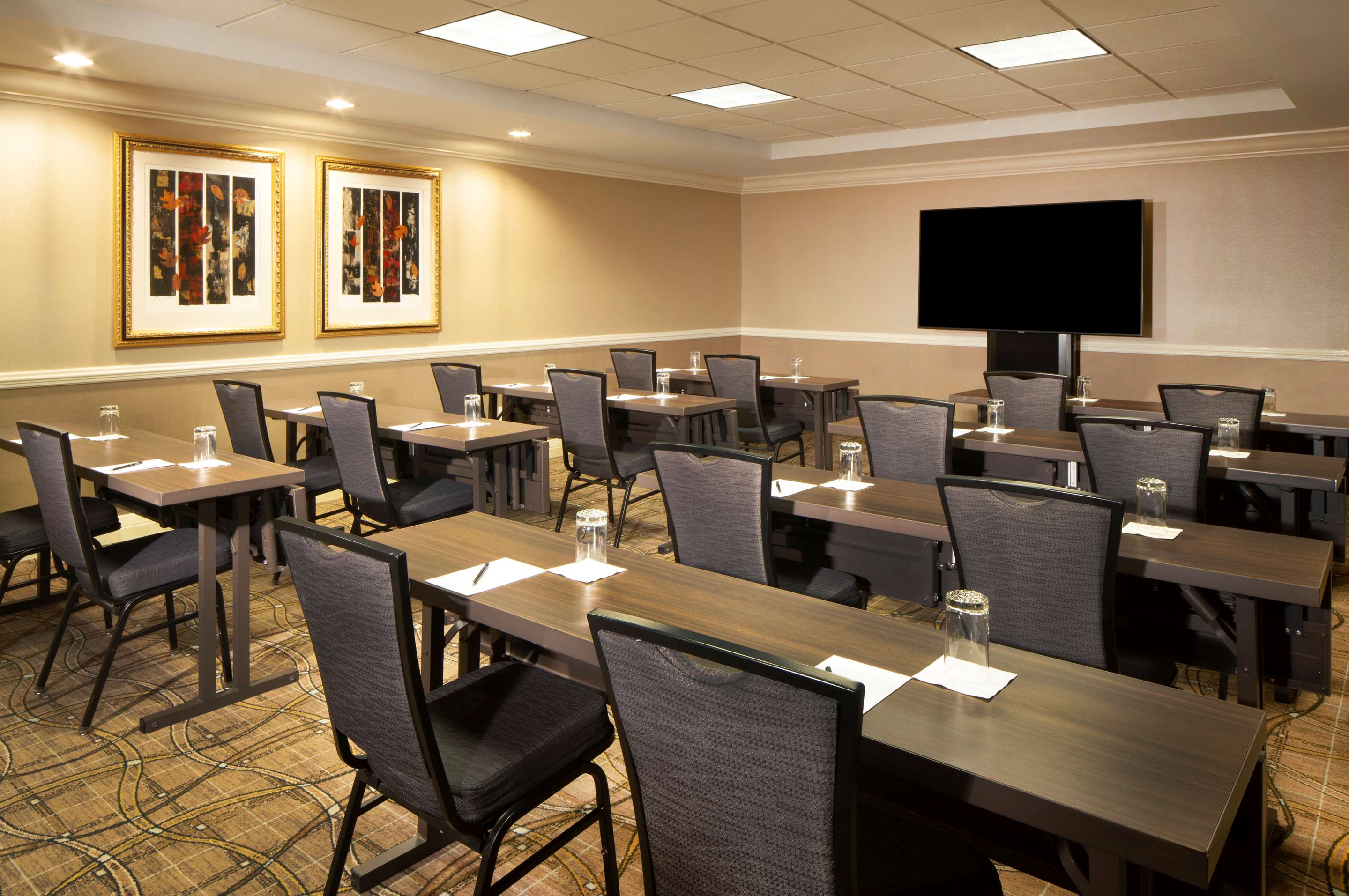 Meeting Room | Hilton Alexandria Old Town