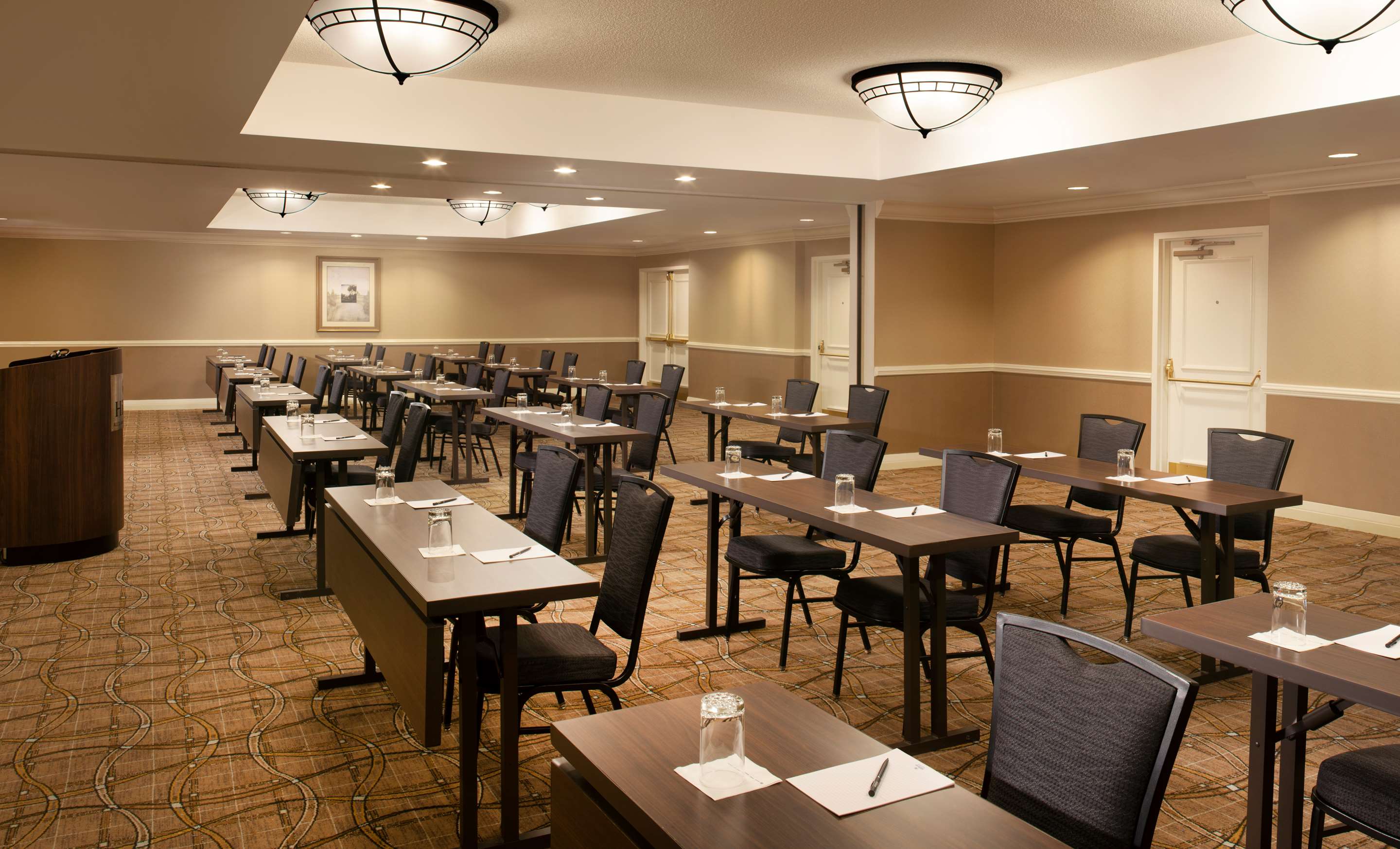 Meeting Room | Hilton Alexandria Old Town