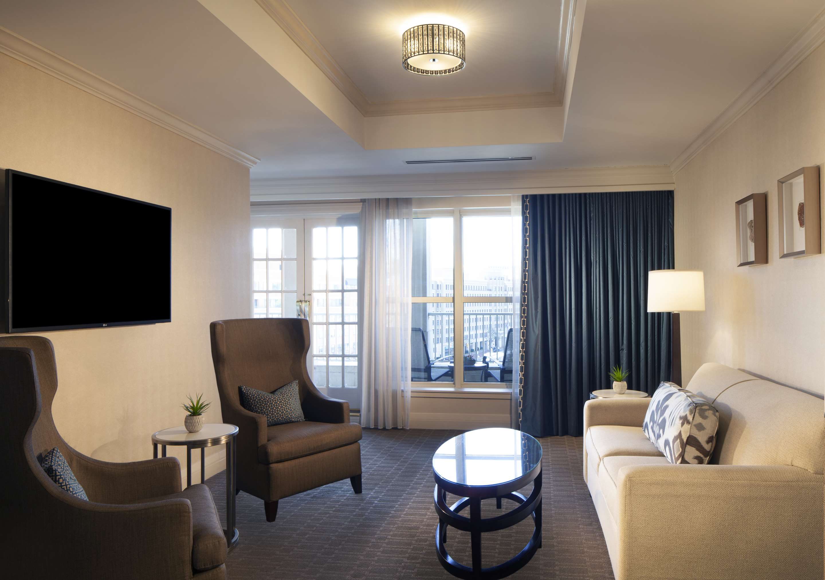 Guest room