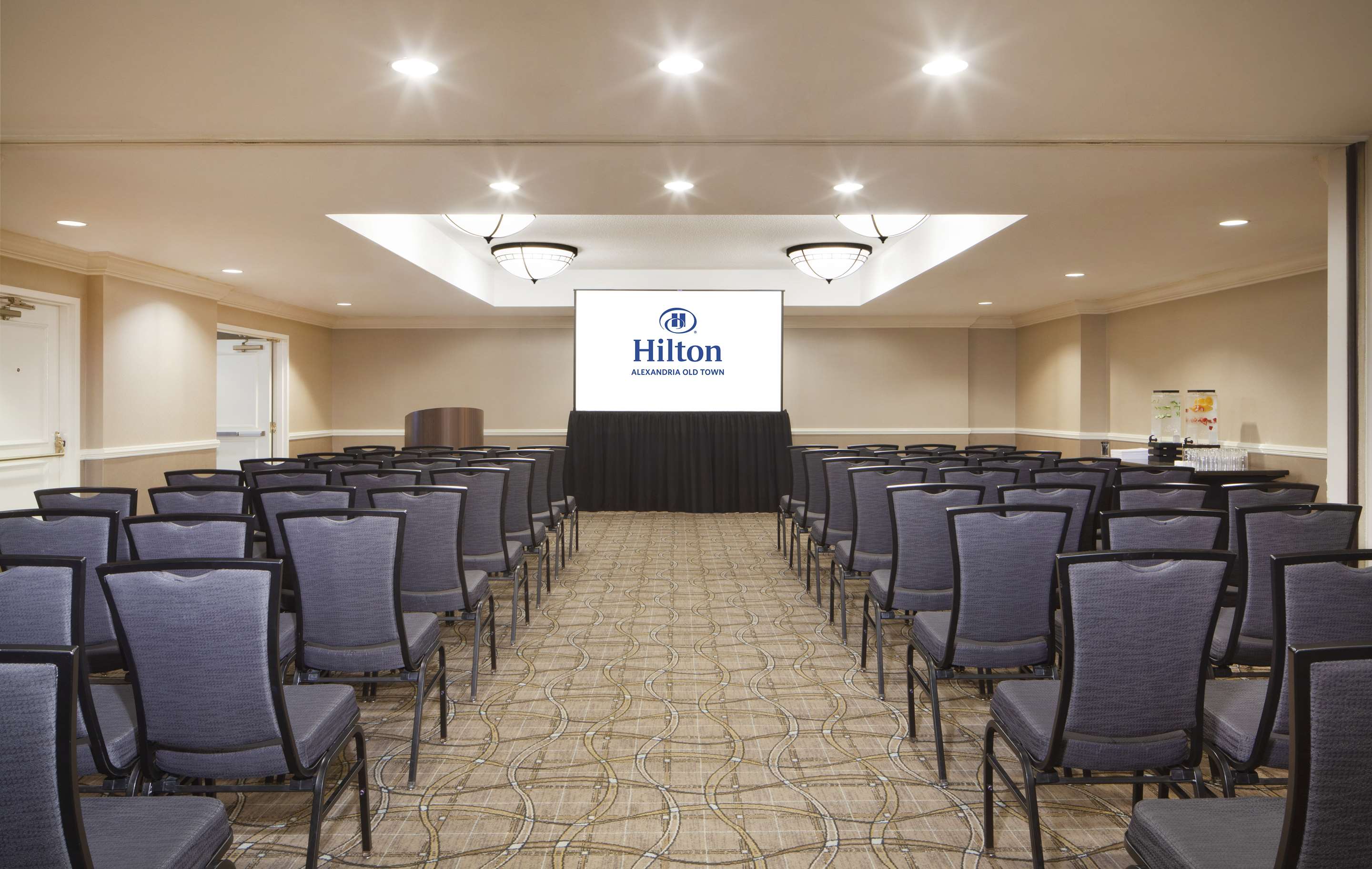 Meeting Room | Hilton Alexandria Old Town