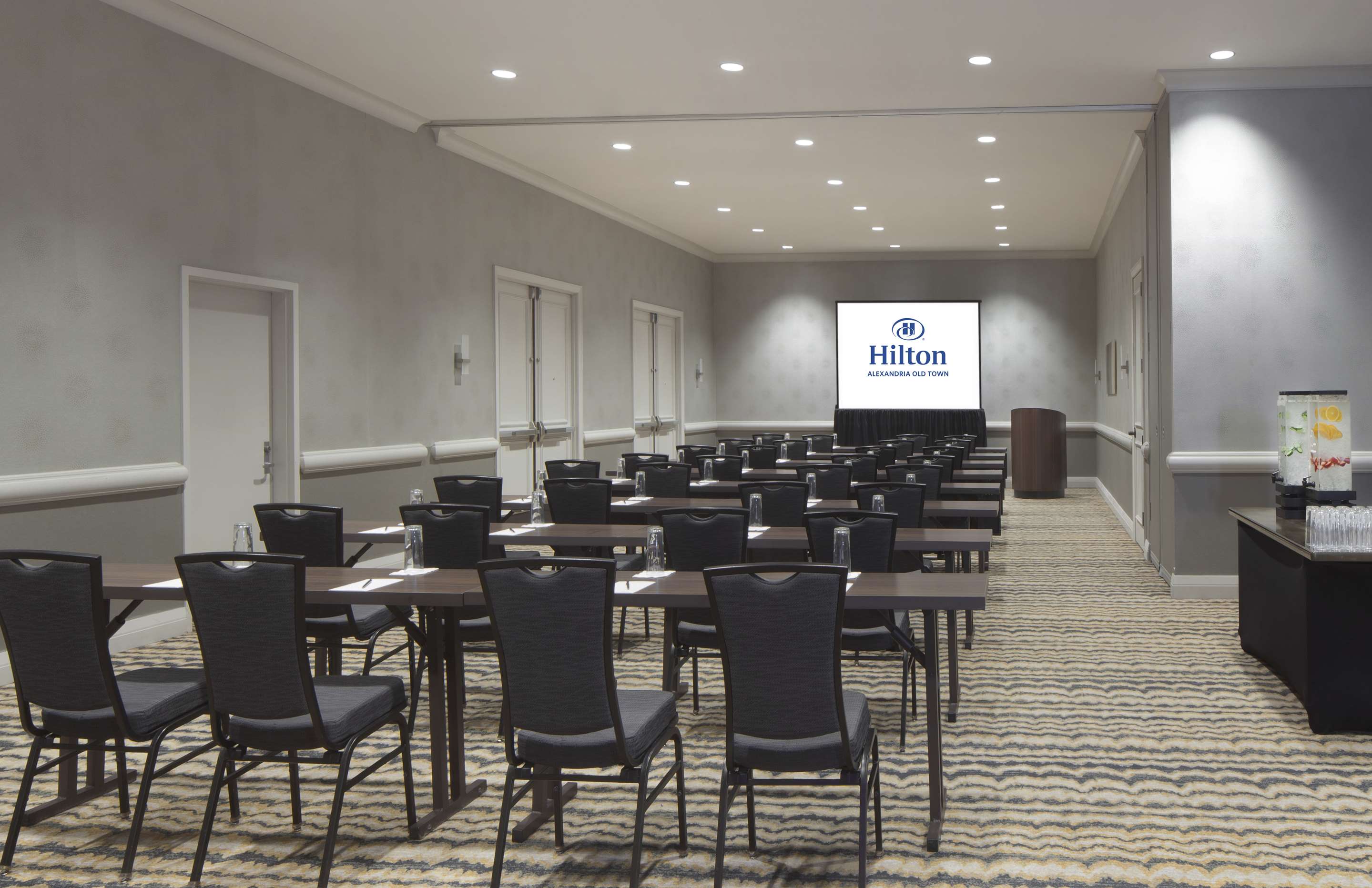 Meeting Room | Hilton Alexandria Old Town