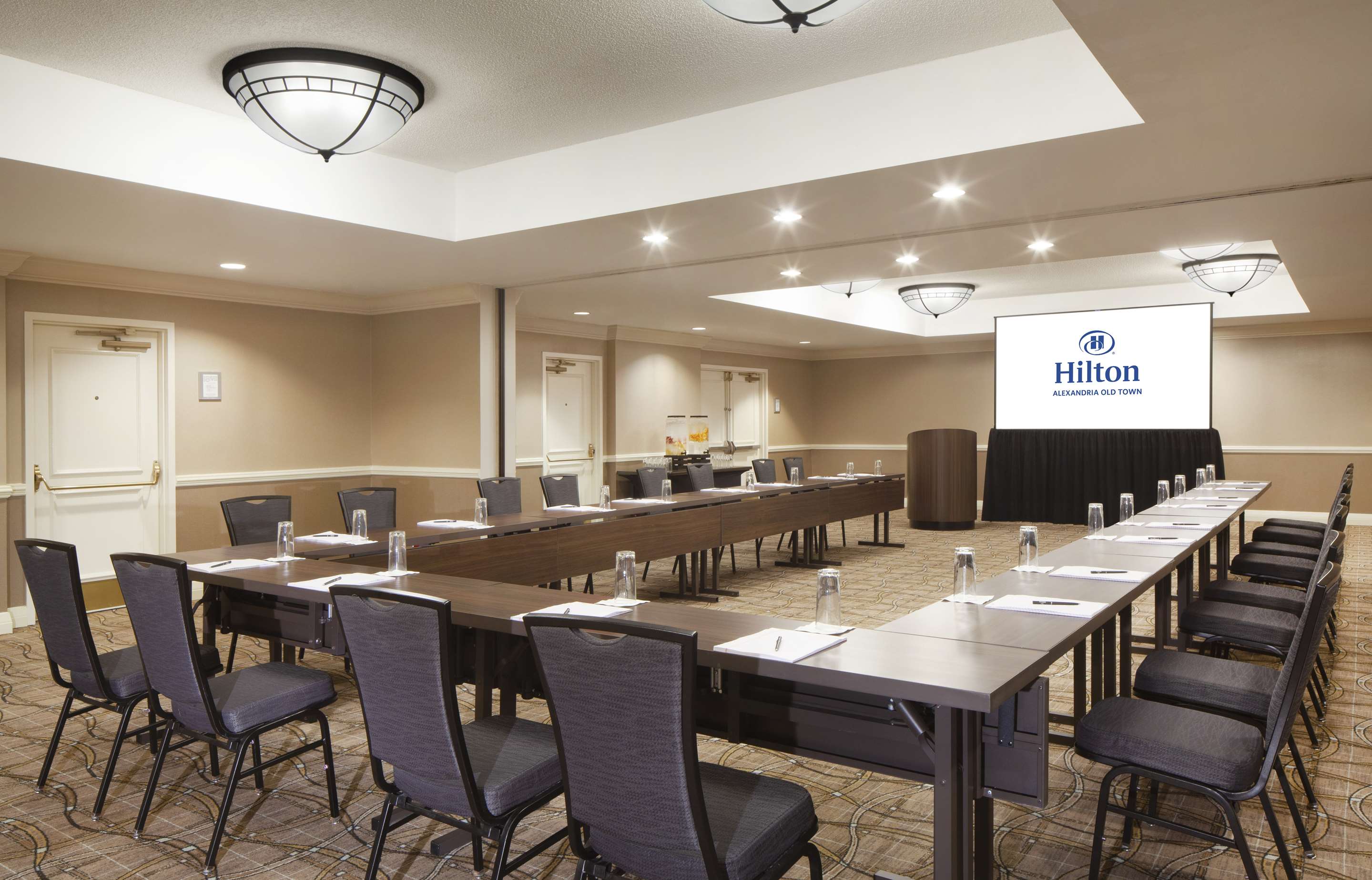 Meeting Room | Hilton Alexandria Old Town