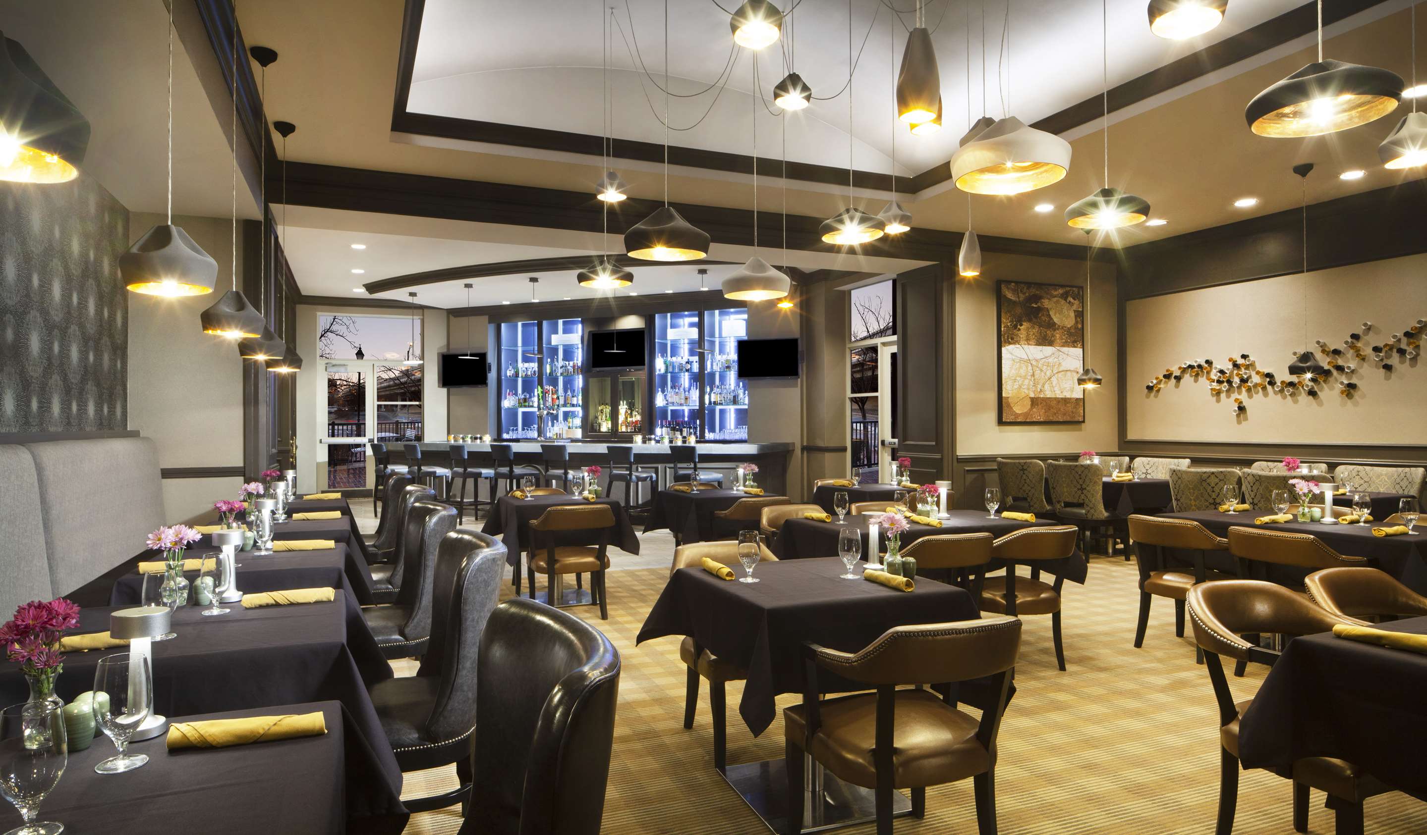 Restaurant | Hilton Alexandria Old Town