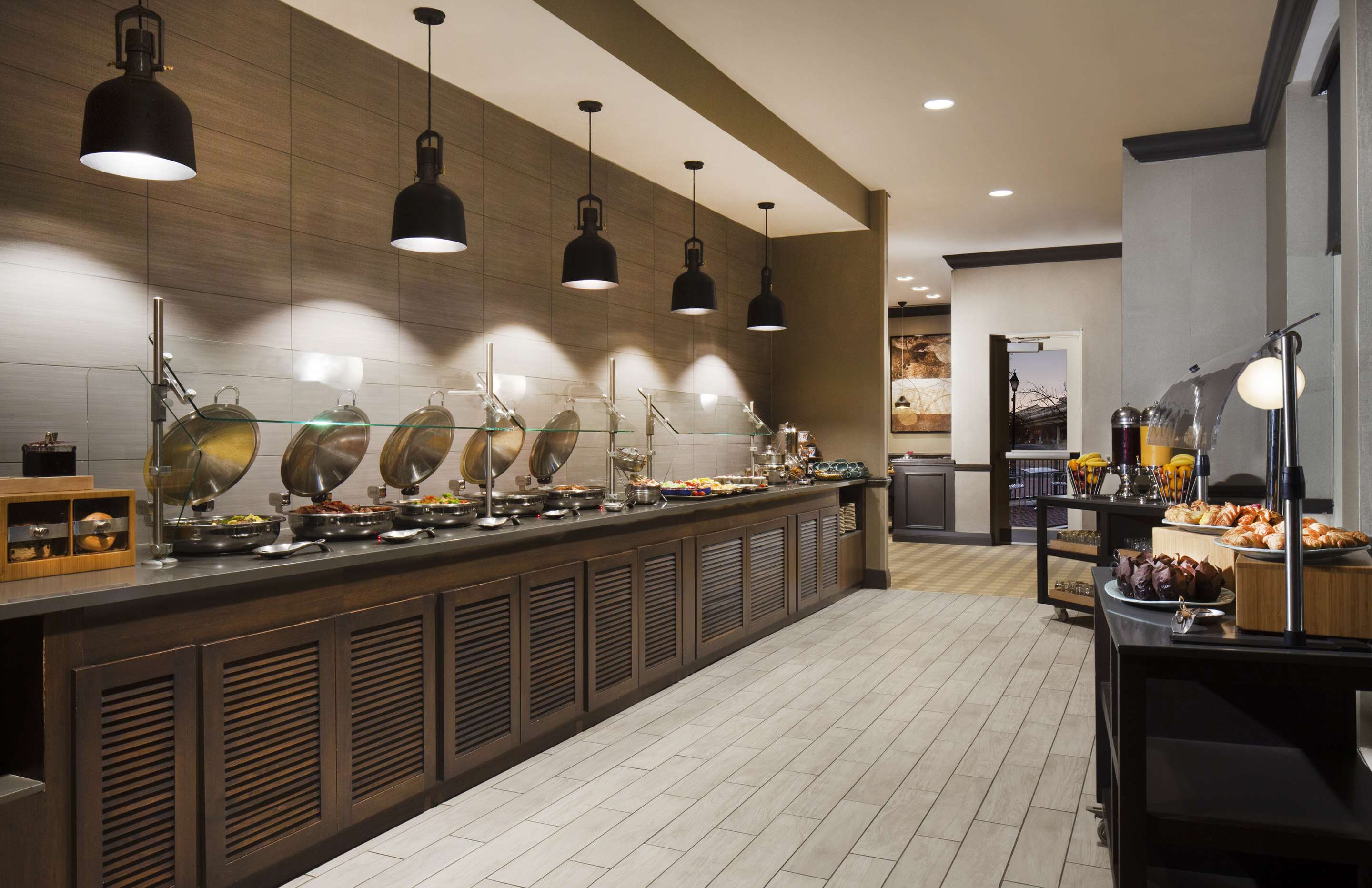 Restaurant | Hilton Alexandria Old Town
