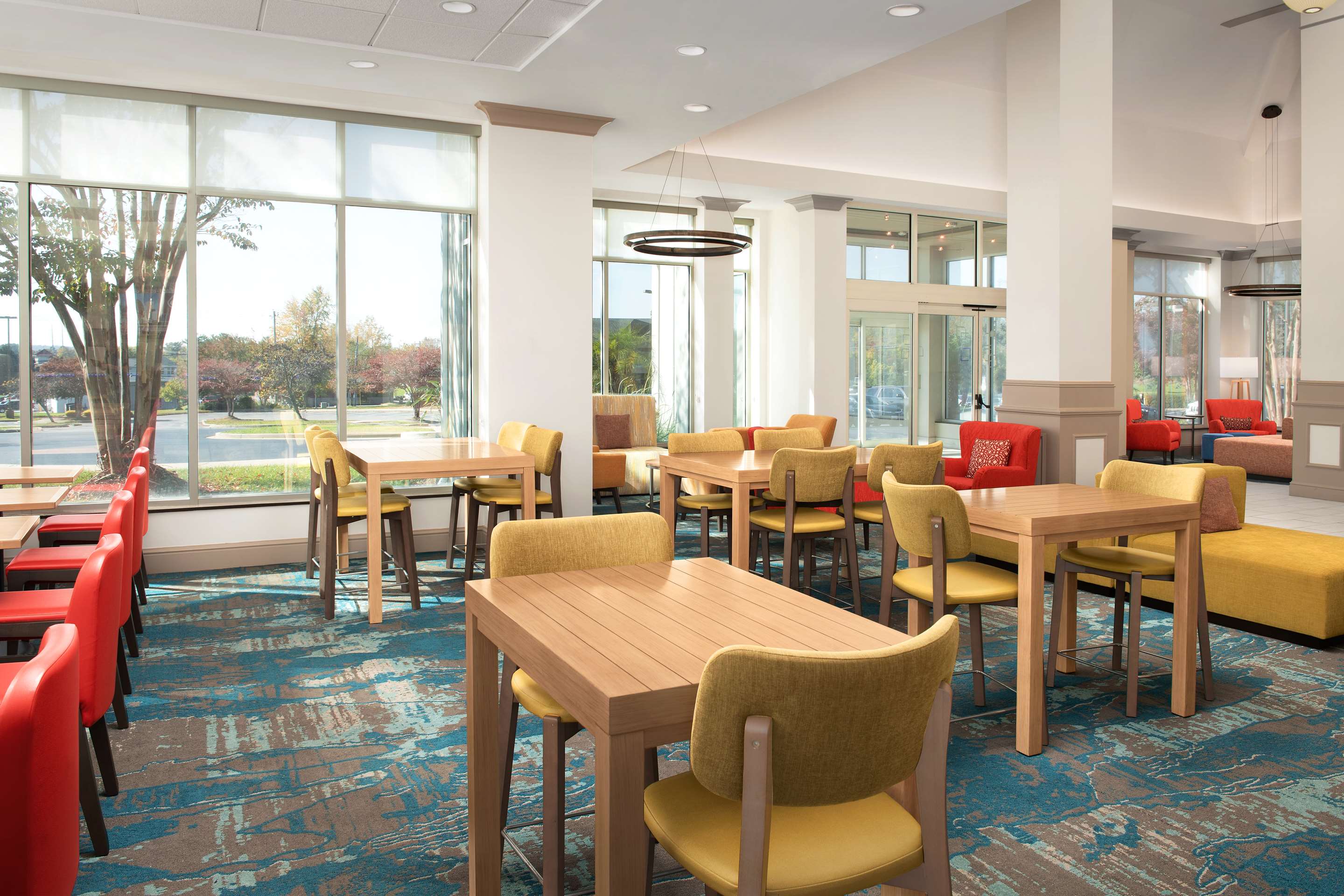 Restaurant | Hilton Garden Inn Solomons