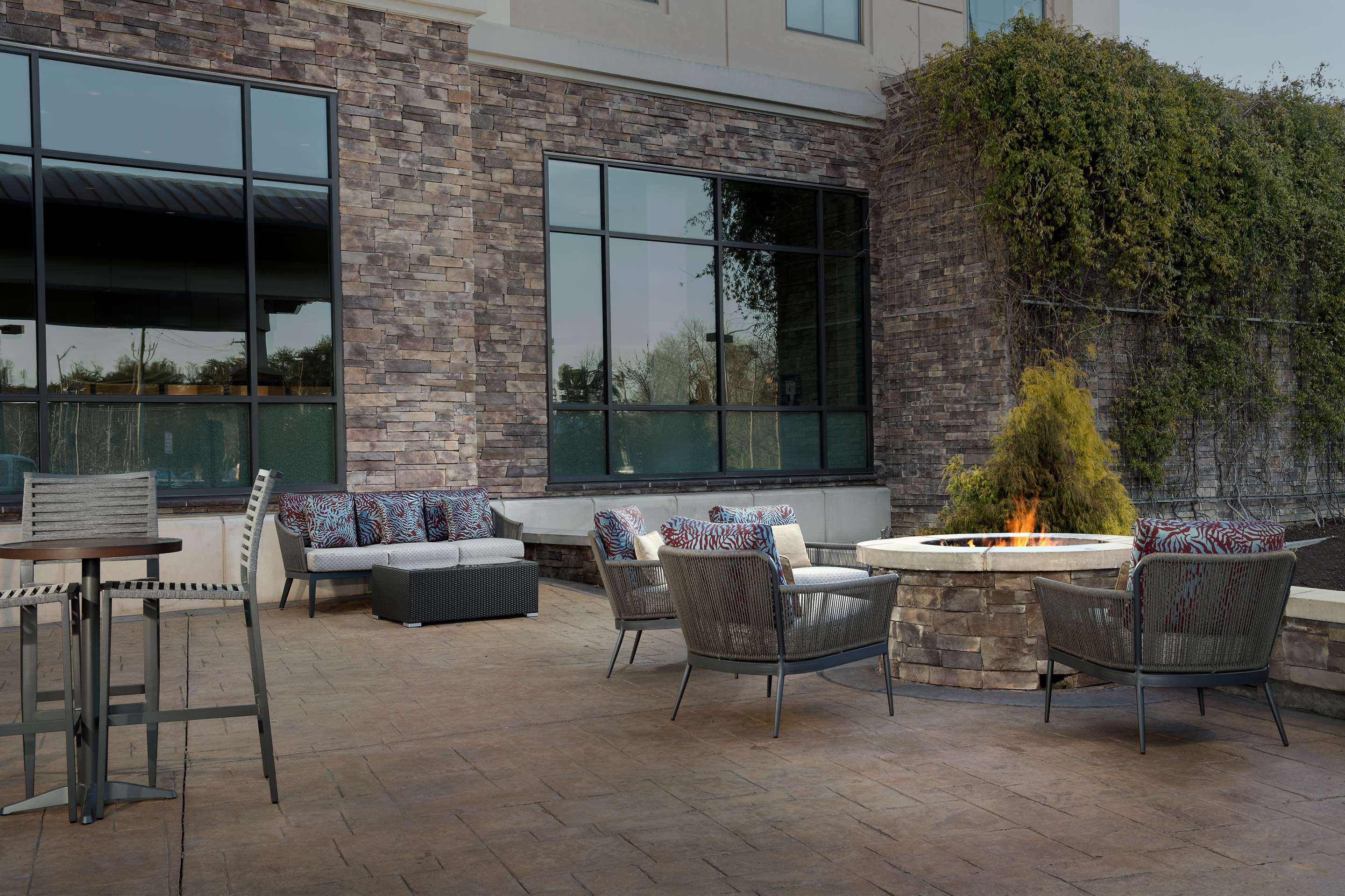 Exterior | Embassy Suites by Hilton Springfield