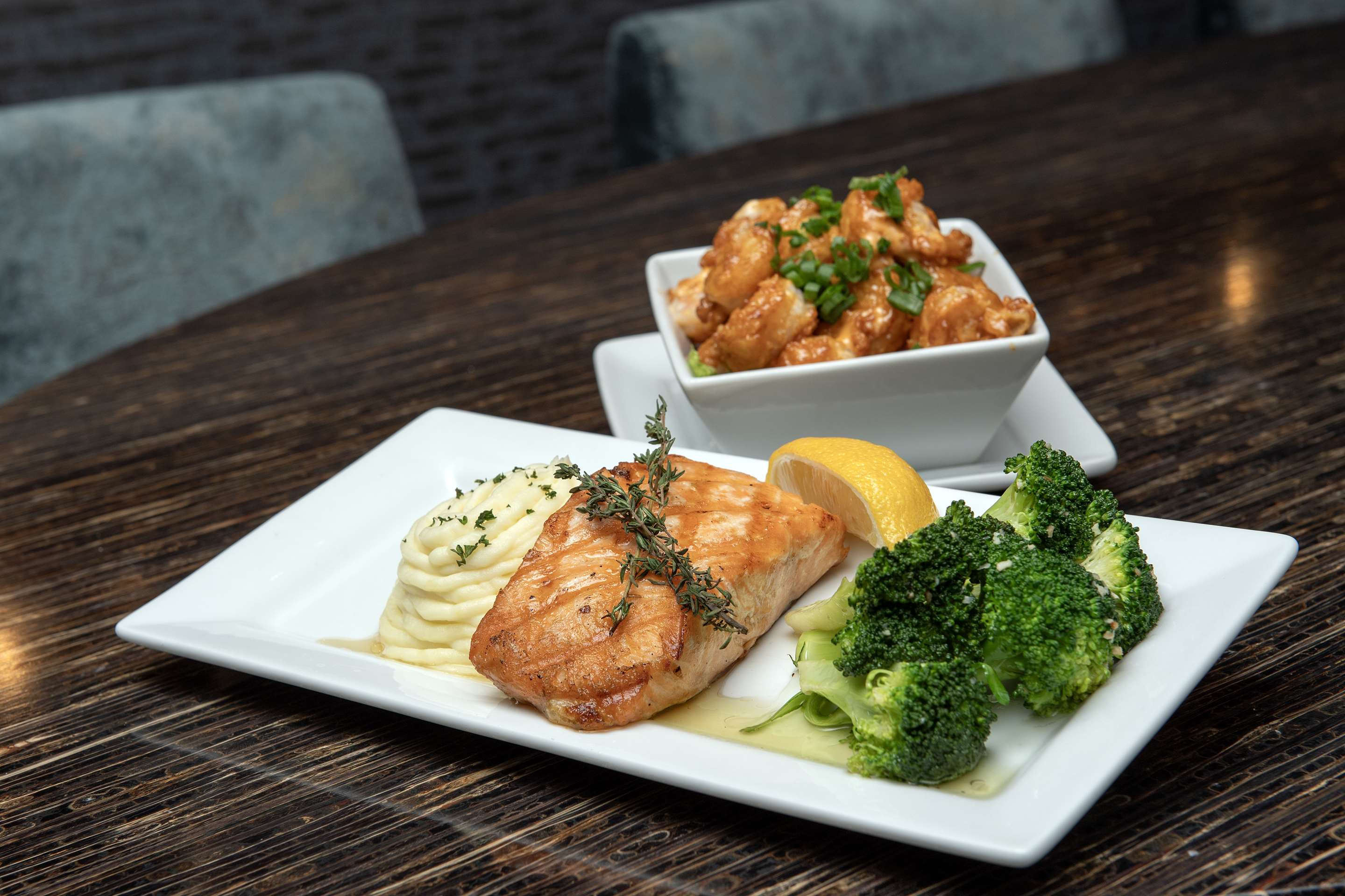 Restaurant | Embassy Suites by Hilton Springfield