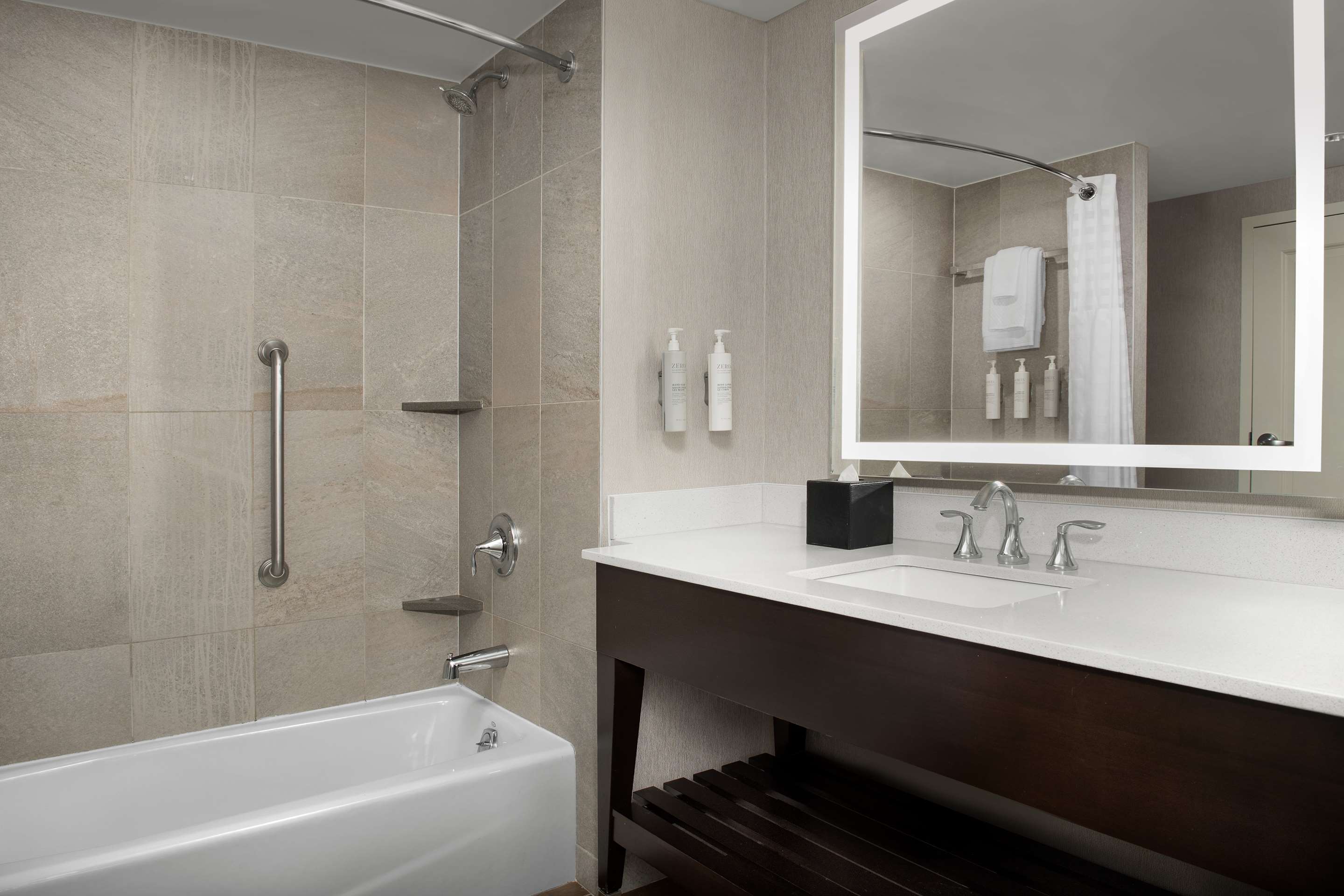 Guest room bath