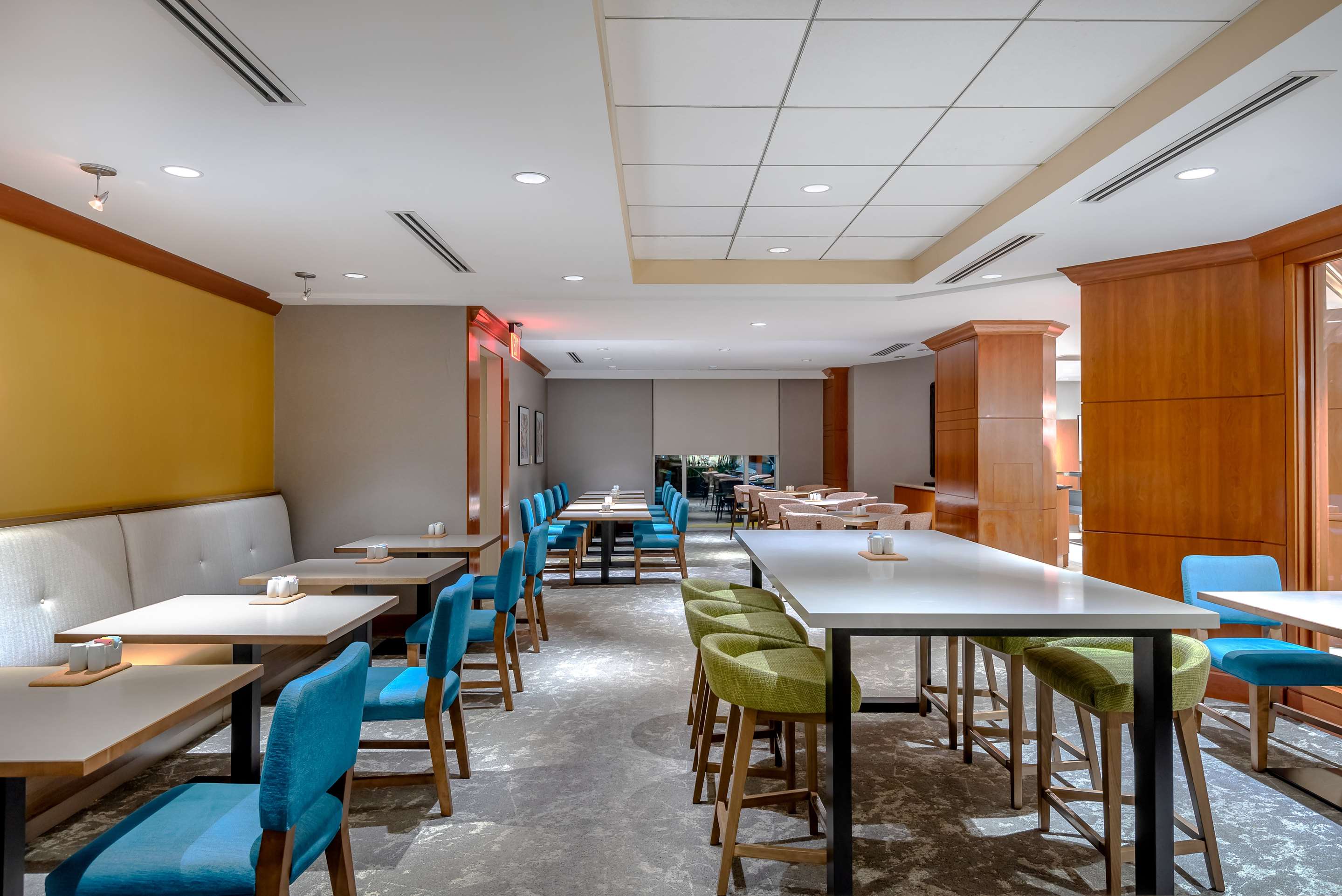 Lobby | Hilton Garden Inn Tysons Corner