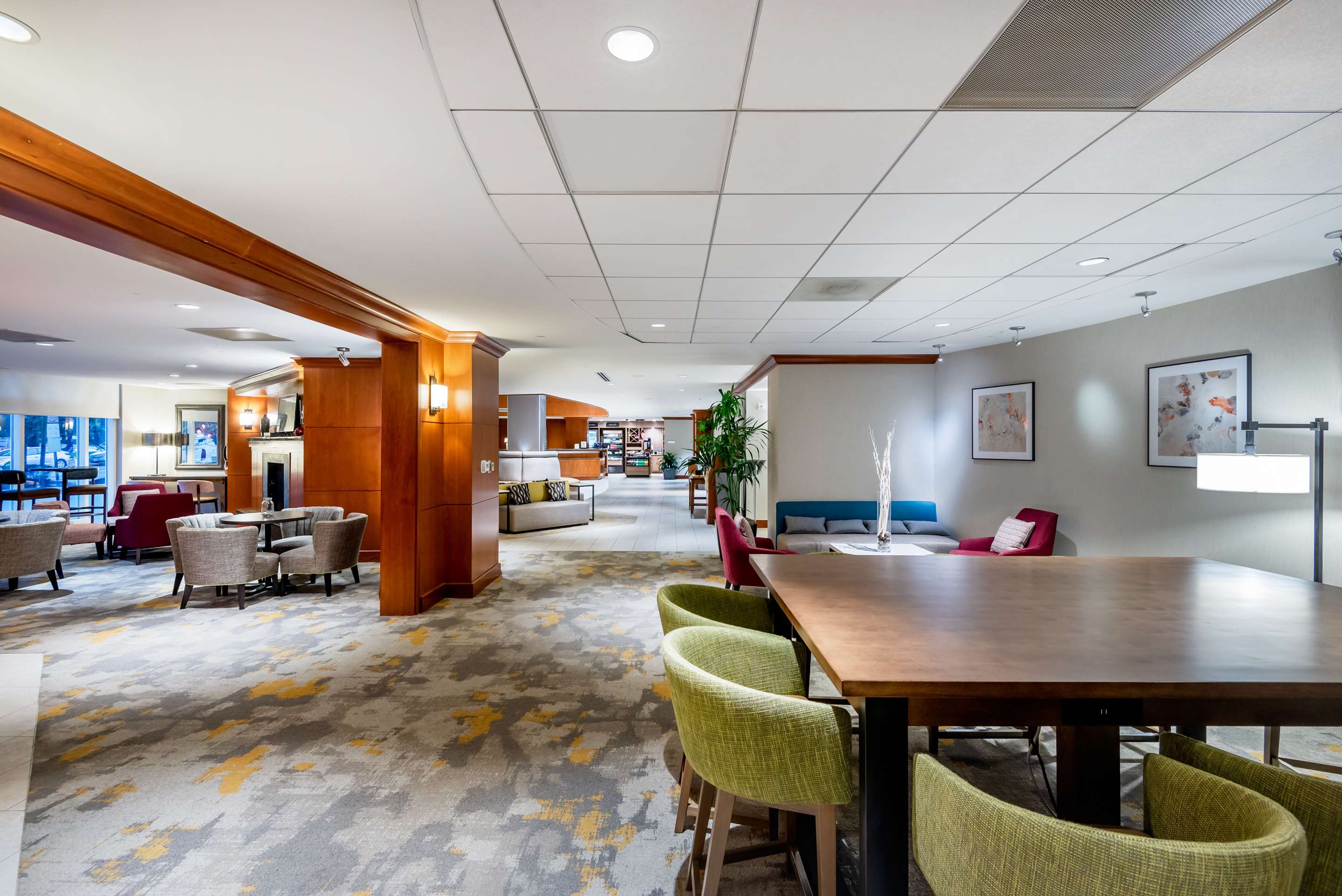 Lobby | Hilton Garden Inn Tysons Corner