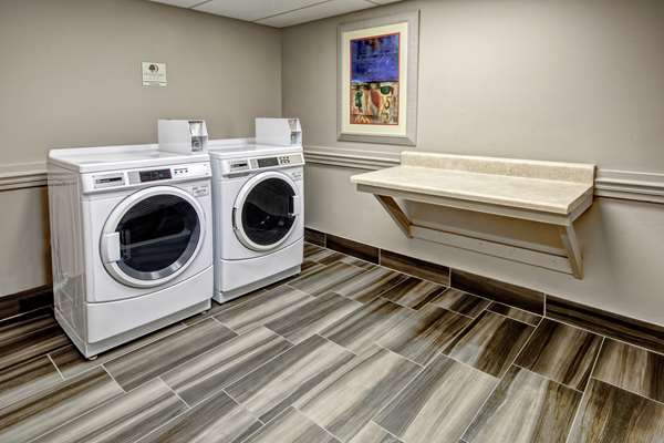  - DoubleTree by Hilton Hotel Riverfront Decatur