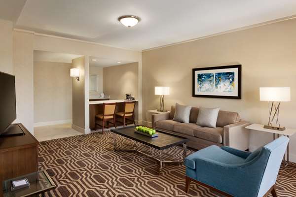  - Hilton Place Hotel Dedham - I-95, Exit 28
