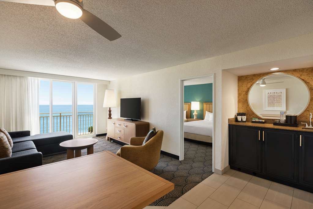 Embassy Suites Deerfield Beach - Resort & Spa Room Type - 2 DBLS OCEAN SUITE ACC RIS