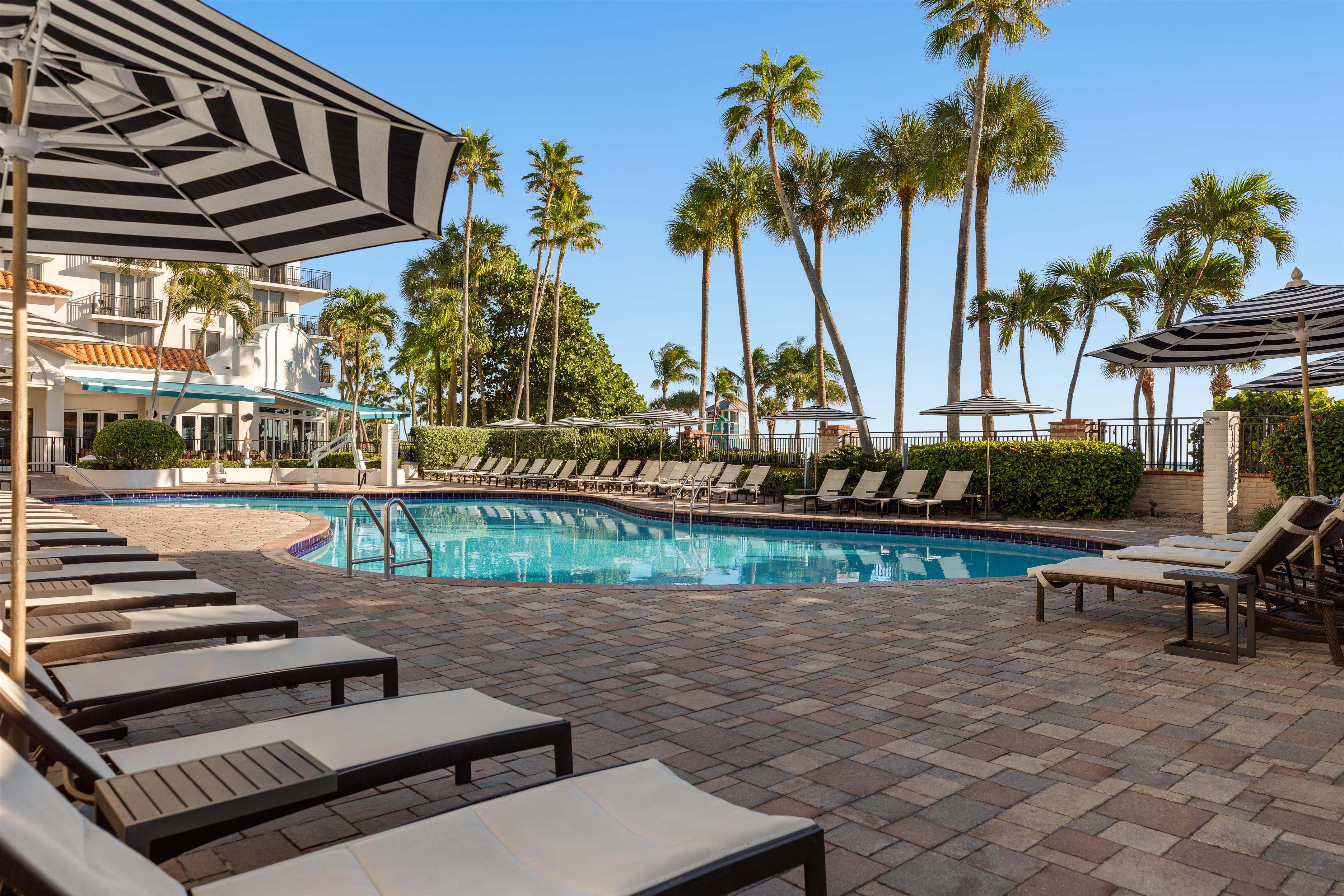 Pool | Embassy Suites Deerfield Beach - Resort & Spa