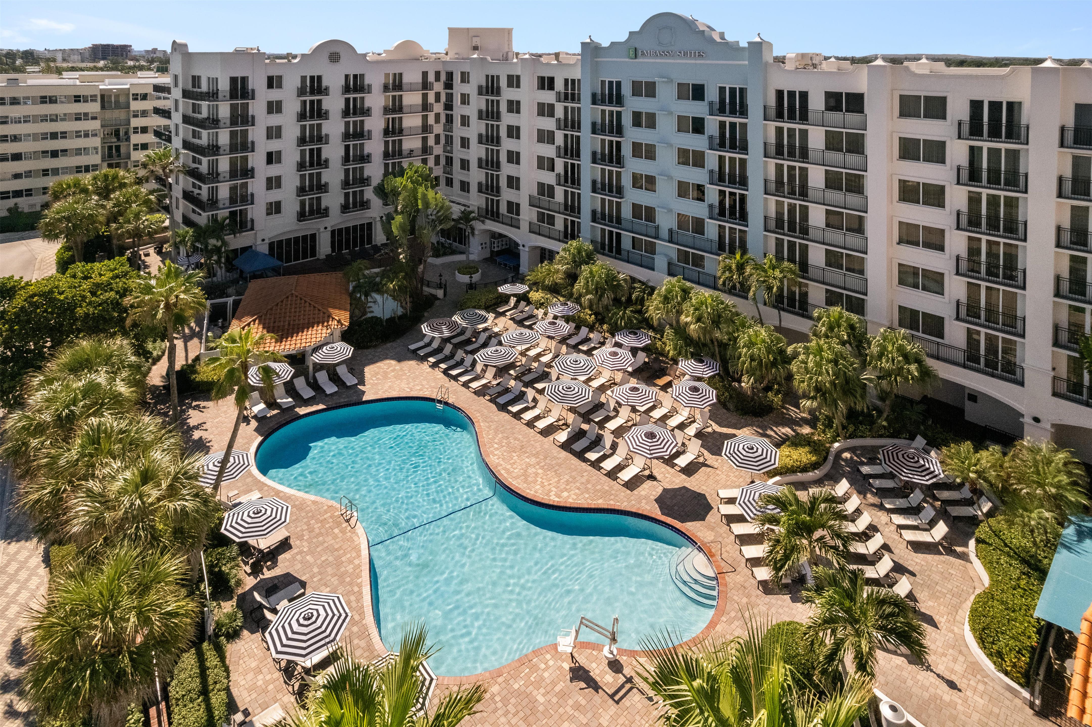 Pool | Embassy Suites Deerfield Beach - Resort & Spa
