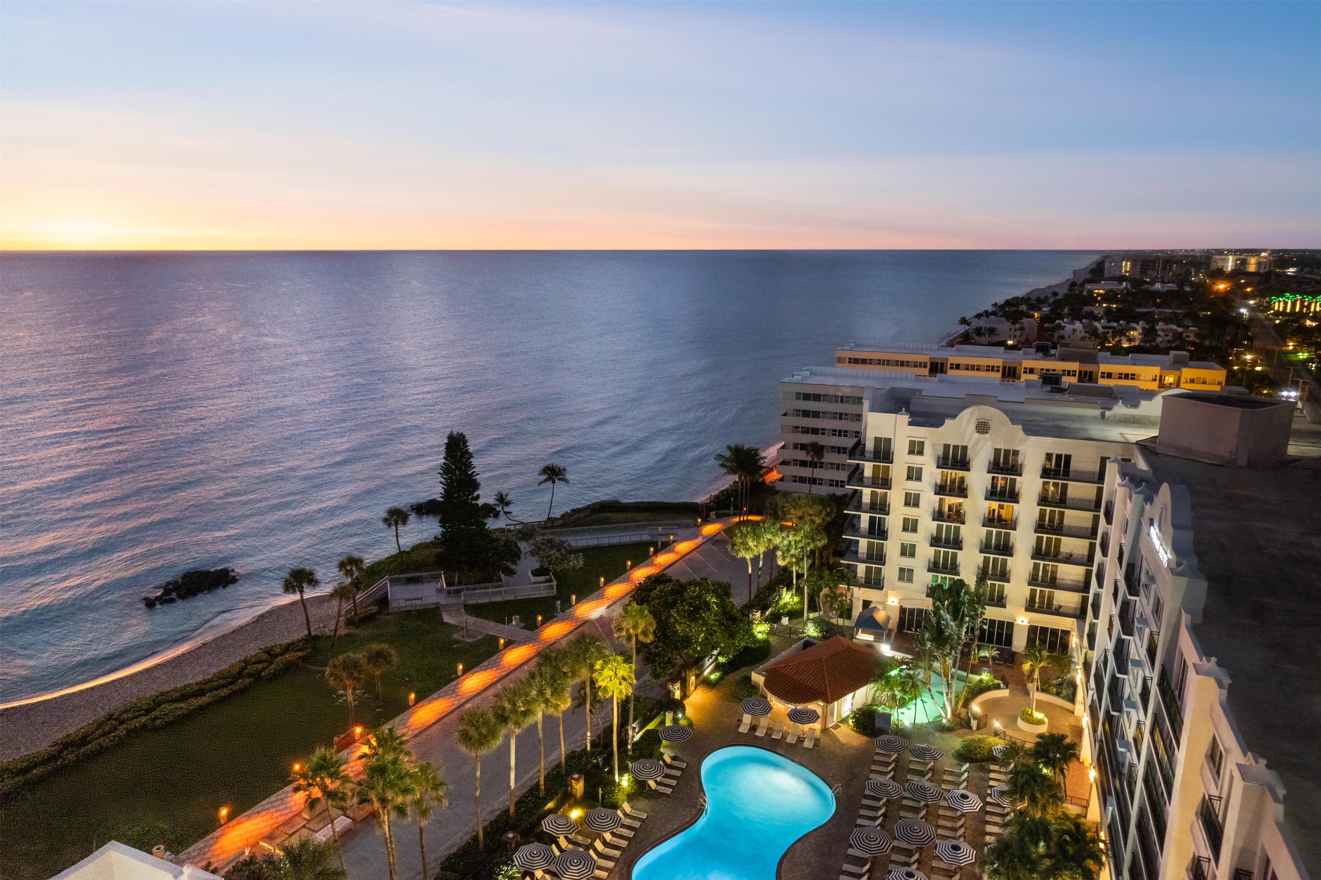 Pool | Embassy Suites Deerfield Beach - Resort & Spa
