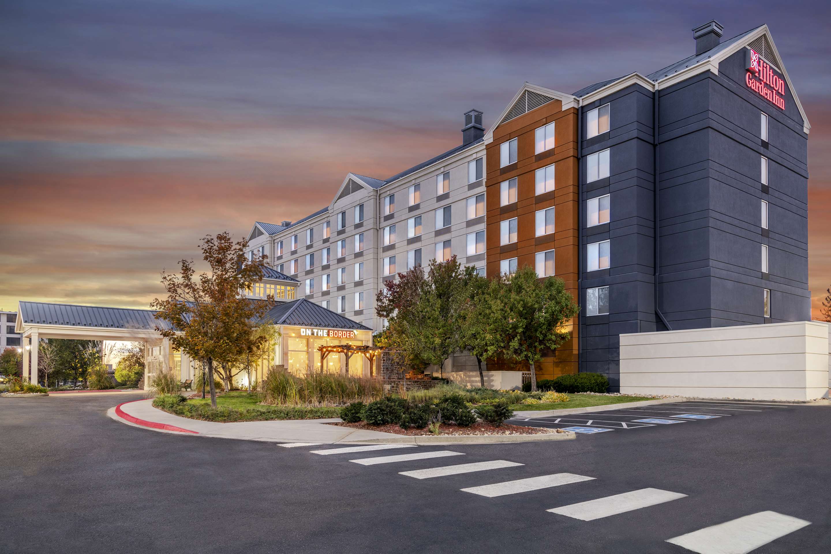 Exterior | Hilton Garden Inn Denver Airport