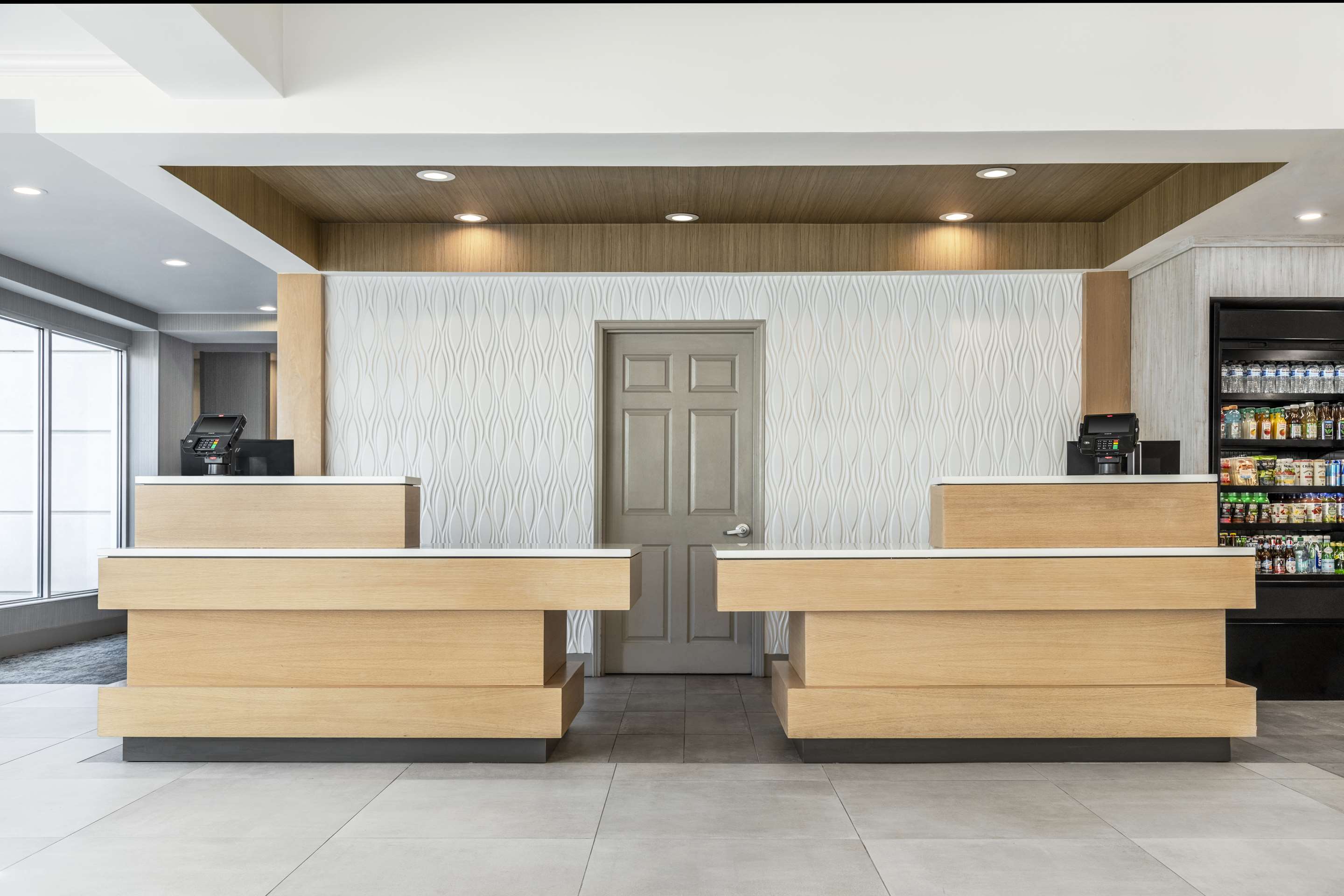 Reception | Hilton Garden Inn Denver Airport
