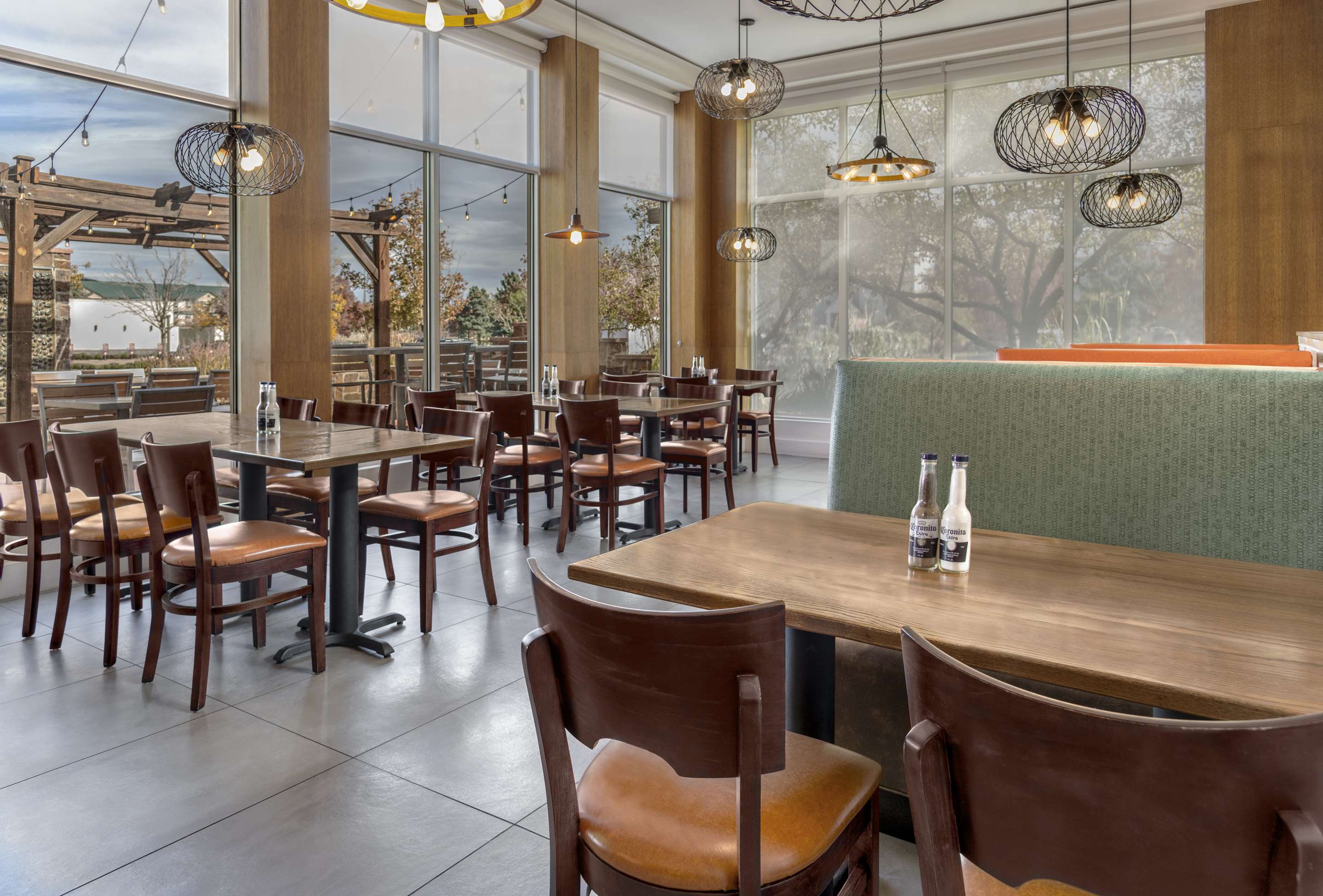Restaurant | Hilton Garden Inn Denver Airport