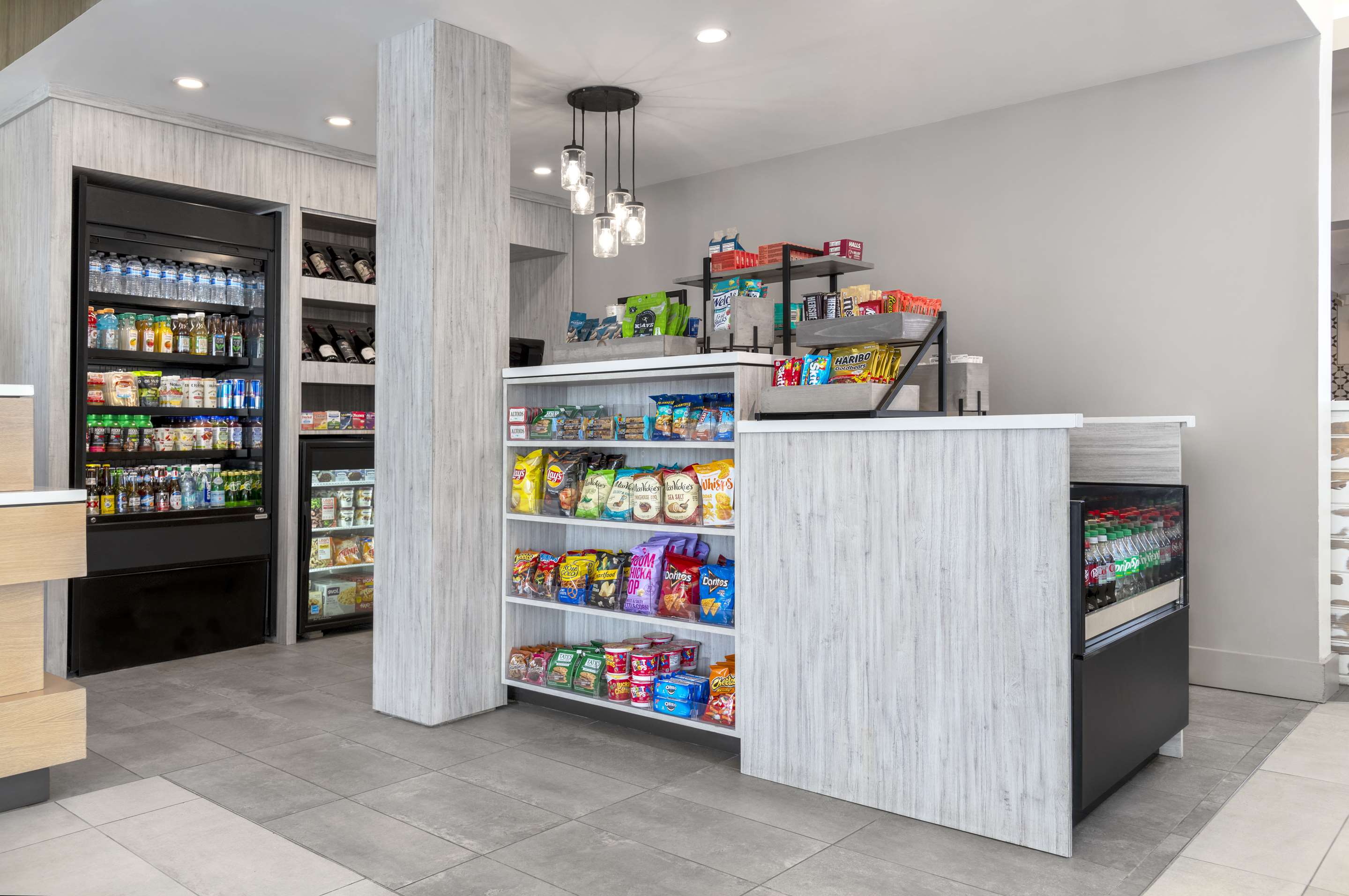 Restaurant | Hilton Garden Inn Denver Airport