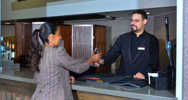 Restaurant - Embassy Suites West of Denver Airport