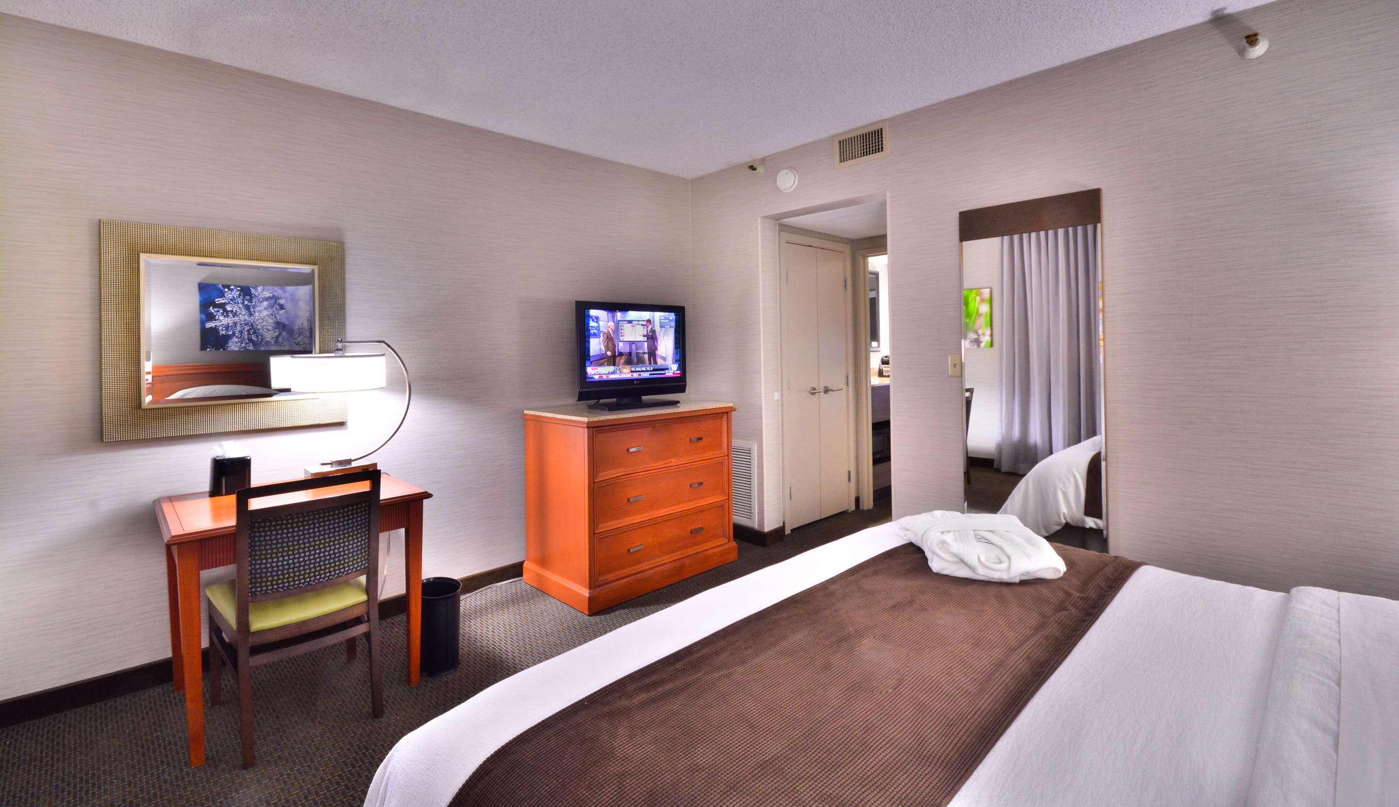 Guest room