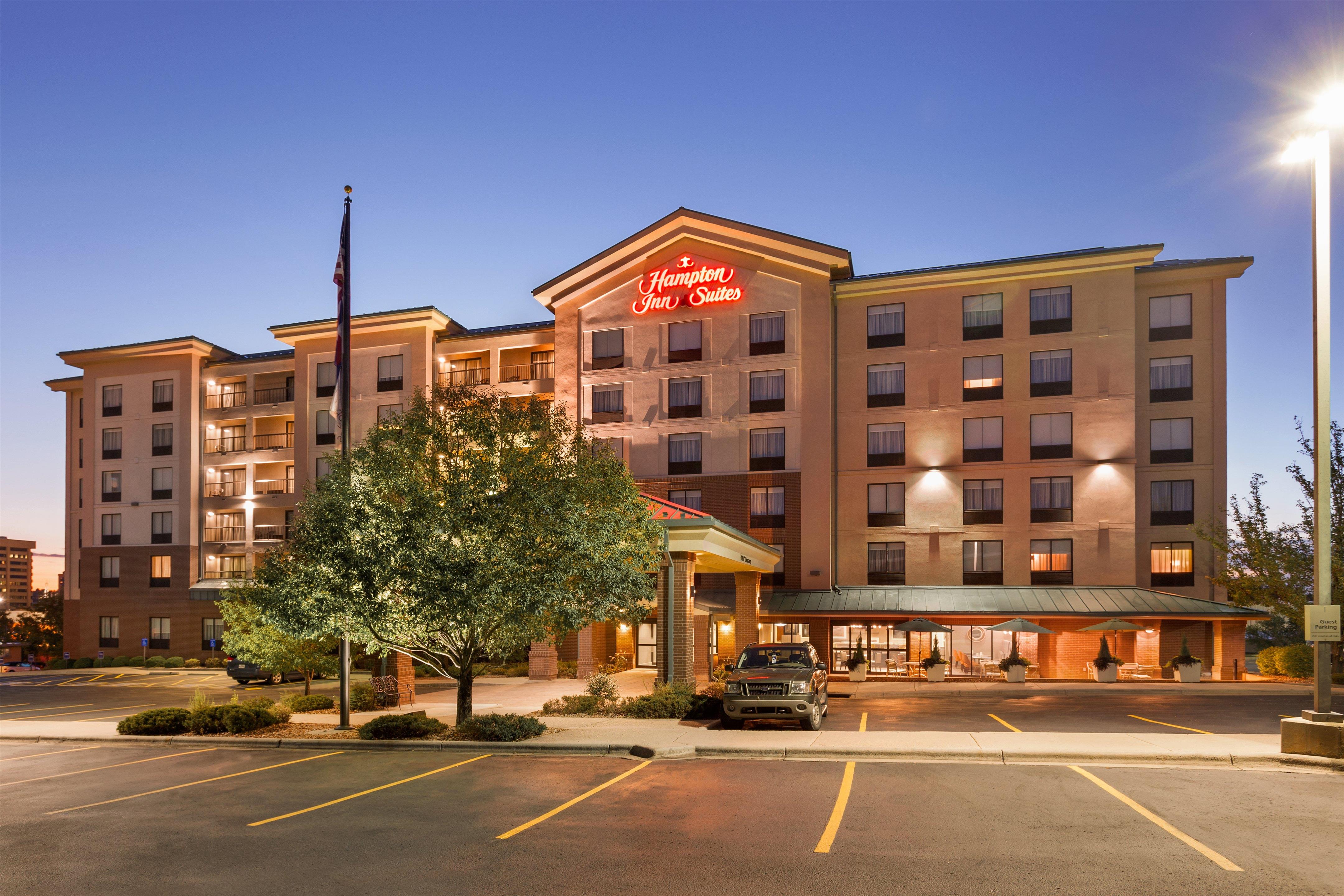 Exterior | Hampton Inn & Suites Denver - Cherry Creek