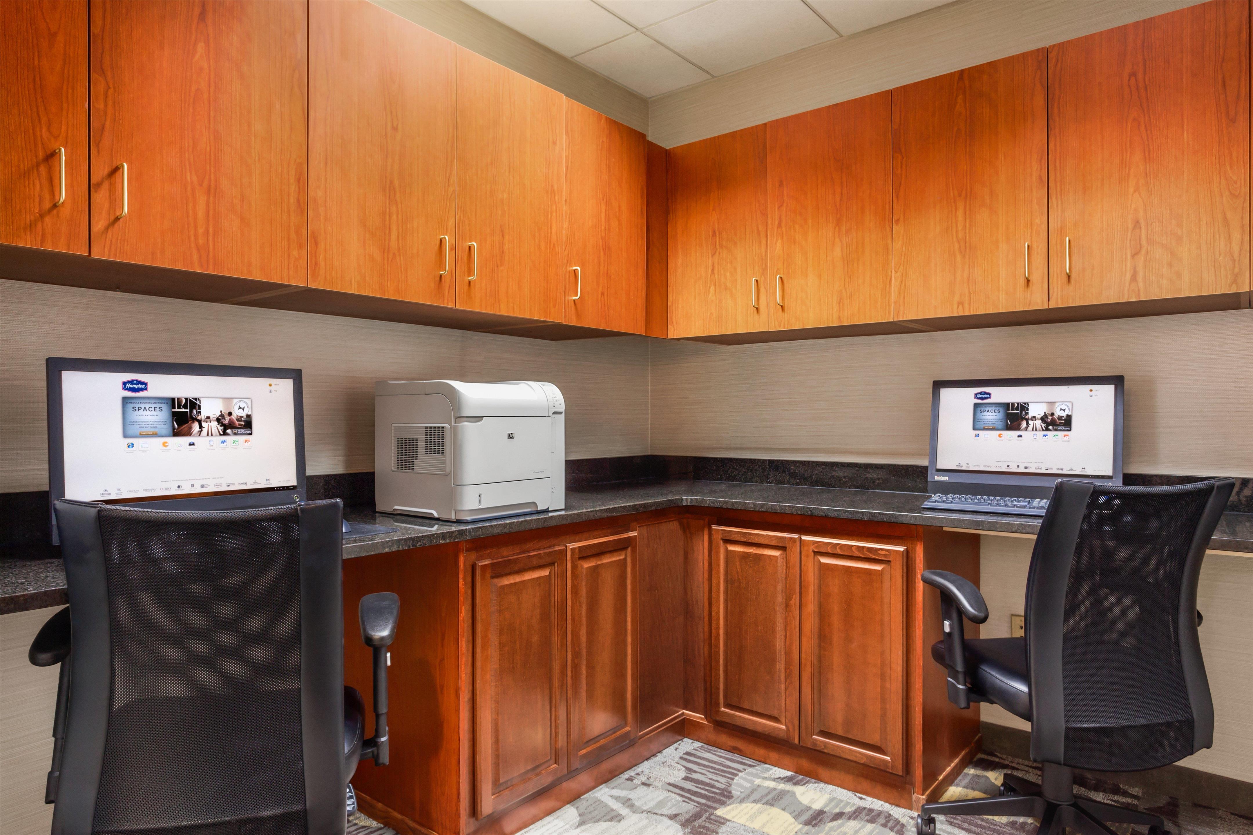 Business Center | Hampton Inn & Suites Denver - Cherry Creek
