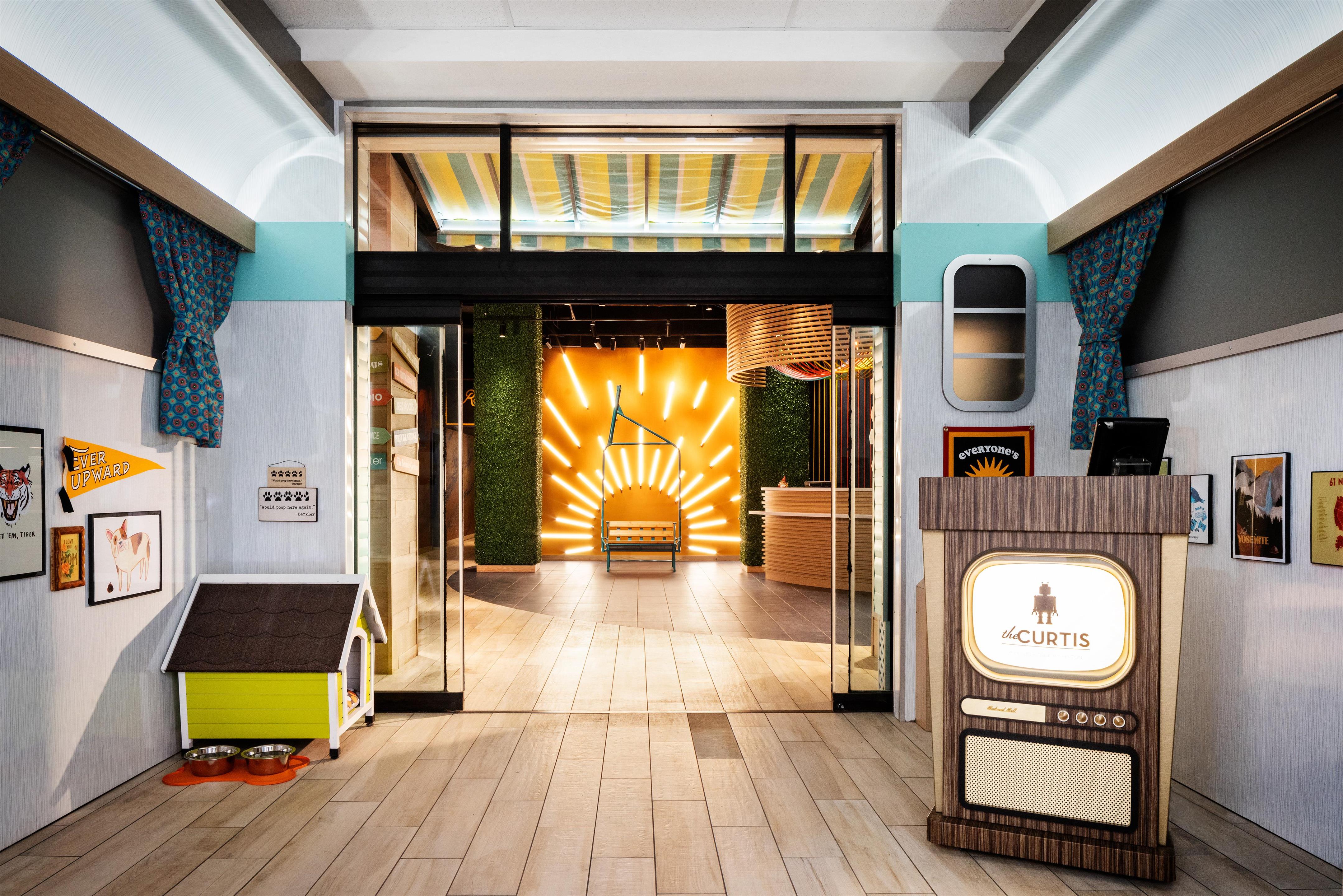 Lobby | the Curtis Denver - a DoubleTree by Hilton Hotel