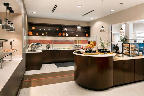 Amenities - Hilton Garden Inn Cherry Creek Denver