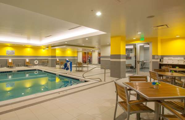 Pool - Hampton Inn & Suites Convention Center Denver