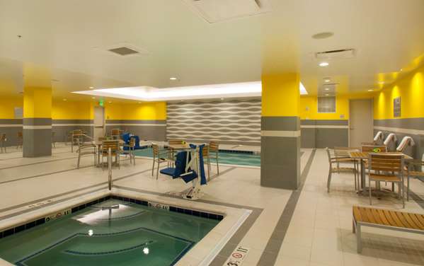 Pool - Hampton Inn & Suites Convention Center Denver