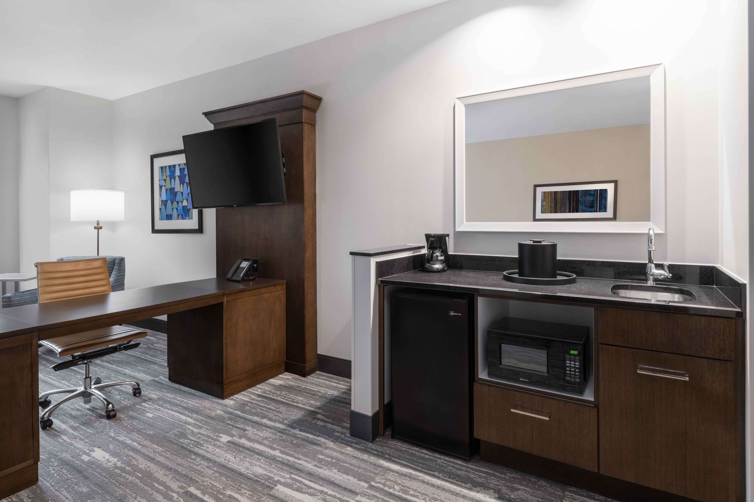 Guest room