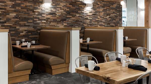 Restaurant - Hilton Garden Inn Downtown Denver