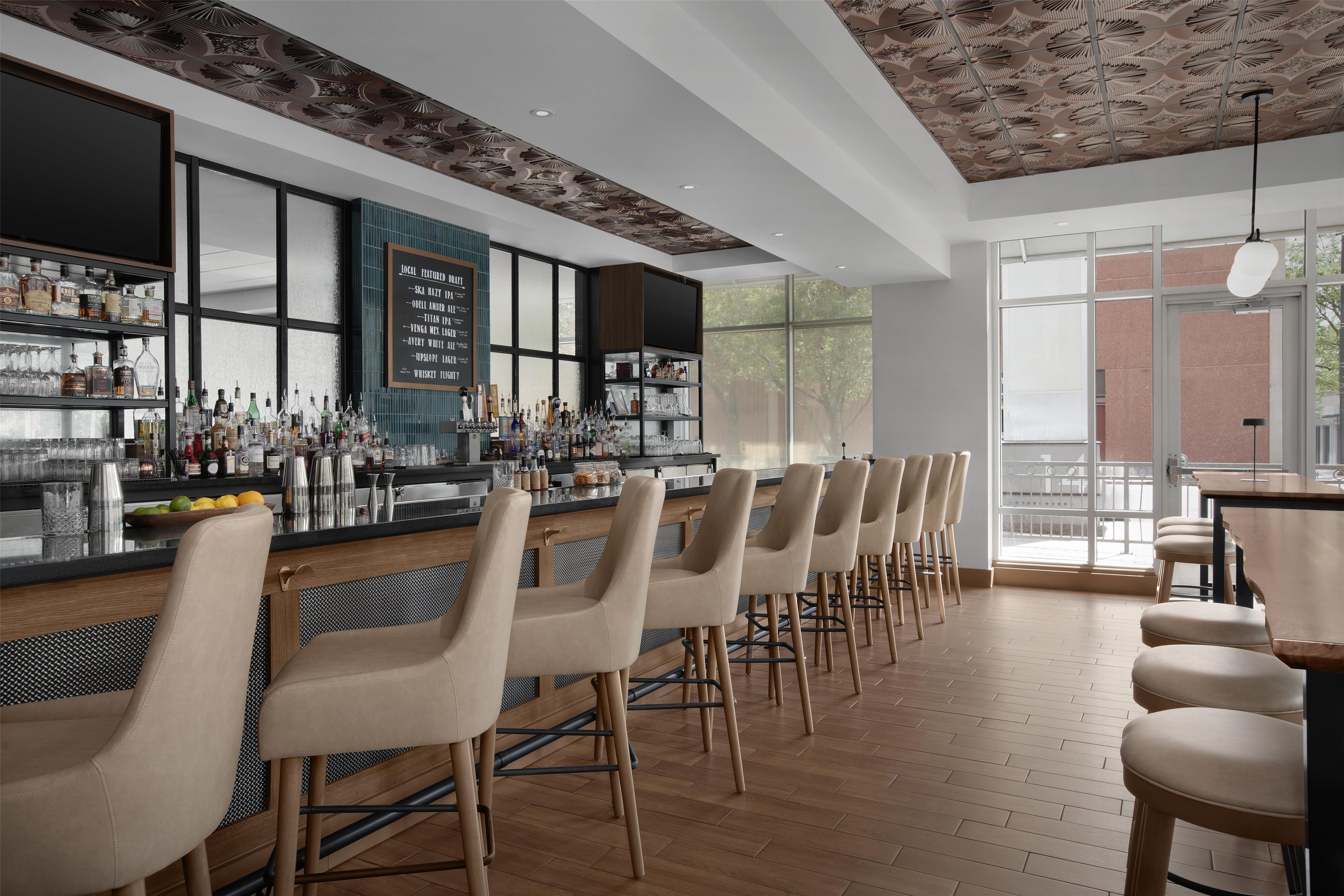 BarLounge | Hilton Garden Inn Denver Downtown