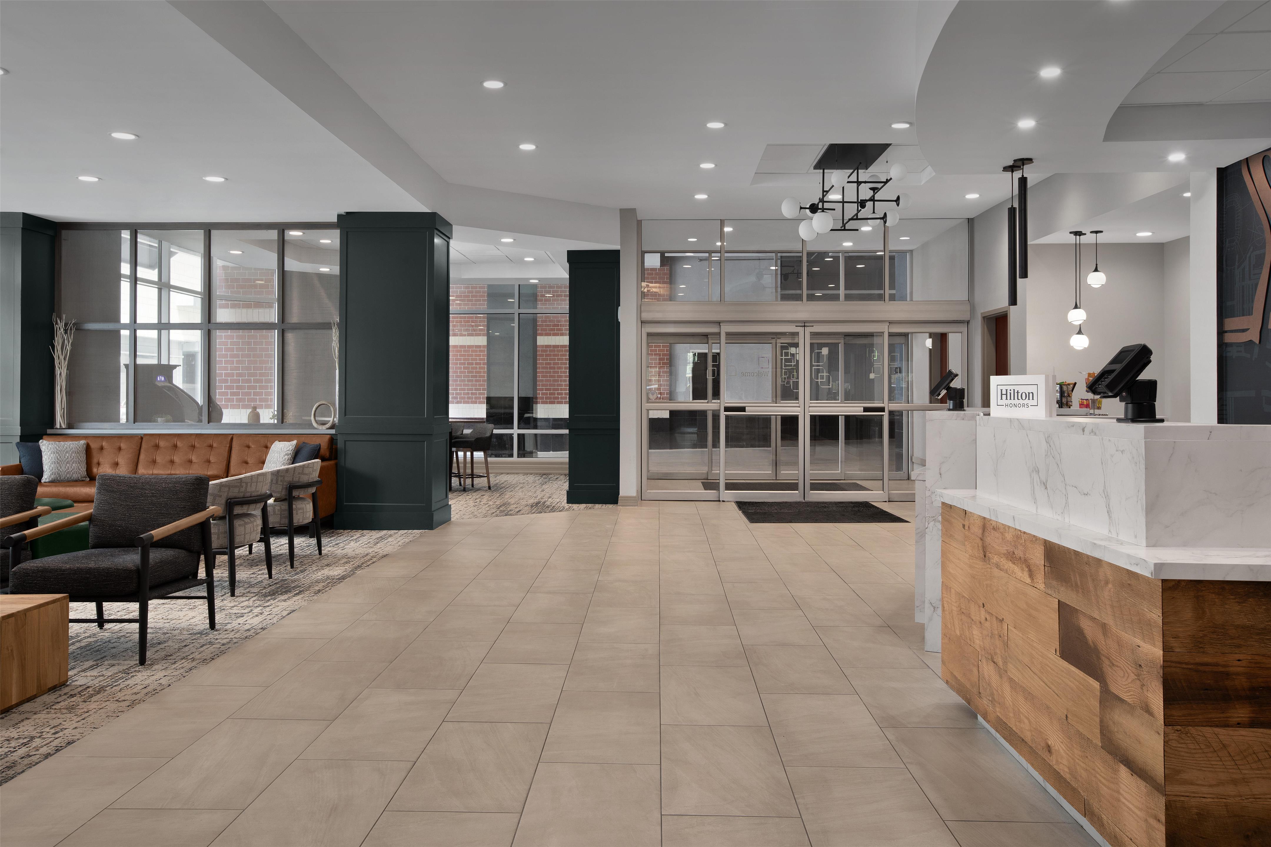 Lobby | Hilton Garden Inn Denver Downtown