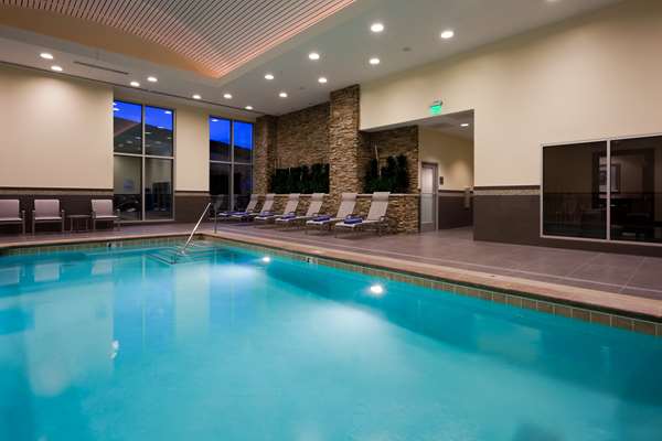 Pool - Embassy Suites Downtown Denver